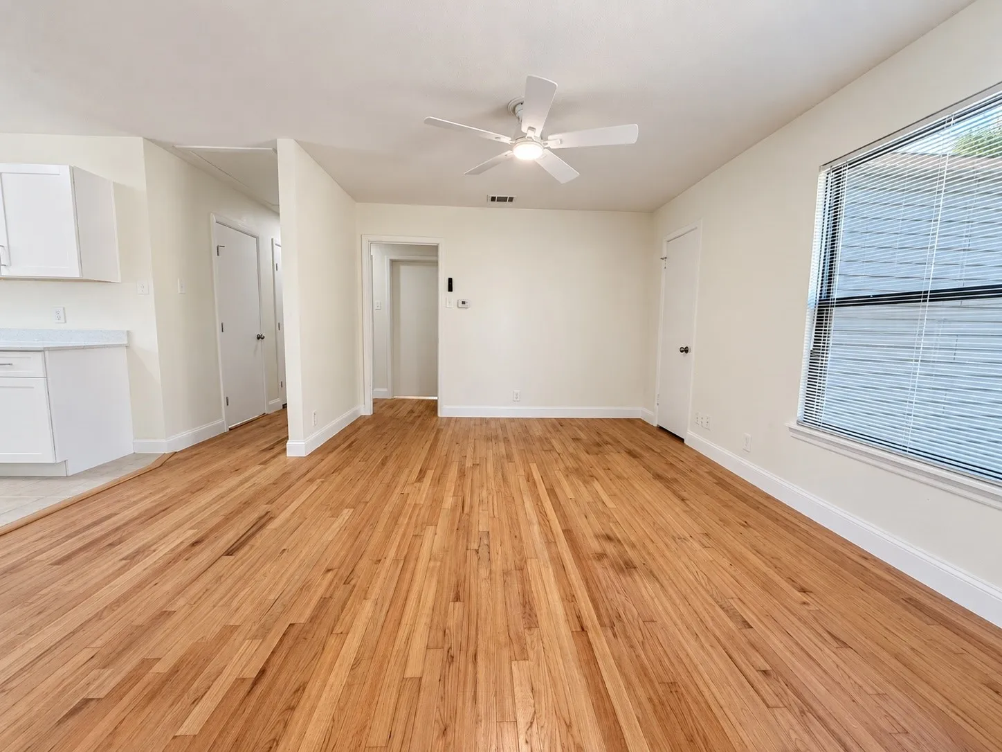 Single Family Residence For Rent in Dallas County , 10642 Galena Street, Dallas, Texas 75228, 4 Bedroom, 2 Bathroom, Garage spaces, 1,300 Sqft, built in 1952, mls#21389879, Real Estate Agent in Dallas, Homes For Rent in Dallas county, Homes For Rent in Dallas, Realtor in Dallas Texas, Real Estate Brokerage Independent Realty Texas, Luminita Cordes Realtor
