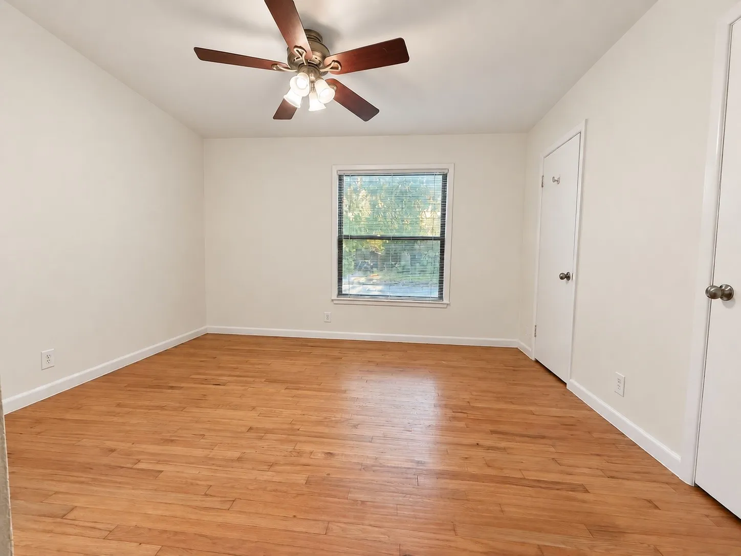 Single Family Residence For Rent in Dallas County , 10642 Galena Street, Dallas, Texas 75228, 4 Bedroom, 2 Bathroom, Garage spaces, 1,300 Sqft, built in 1952, mls#21389879, Real Estate Agent in Dallas, Homes For Rent in Dallas county, Homes For Rent in Dallas, Realtor in Dallas Texas, Real Estate Brokerage Independent Realty Texas, Luminita Cordes Realtor