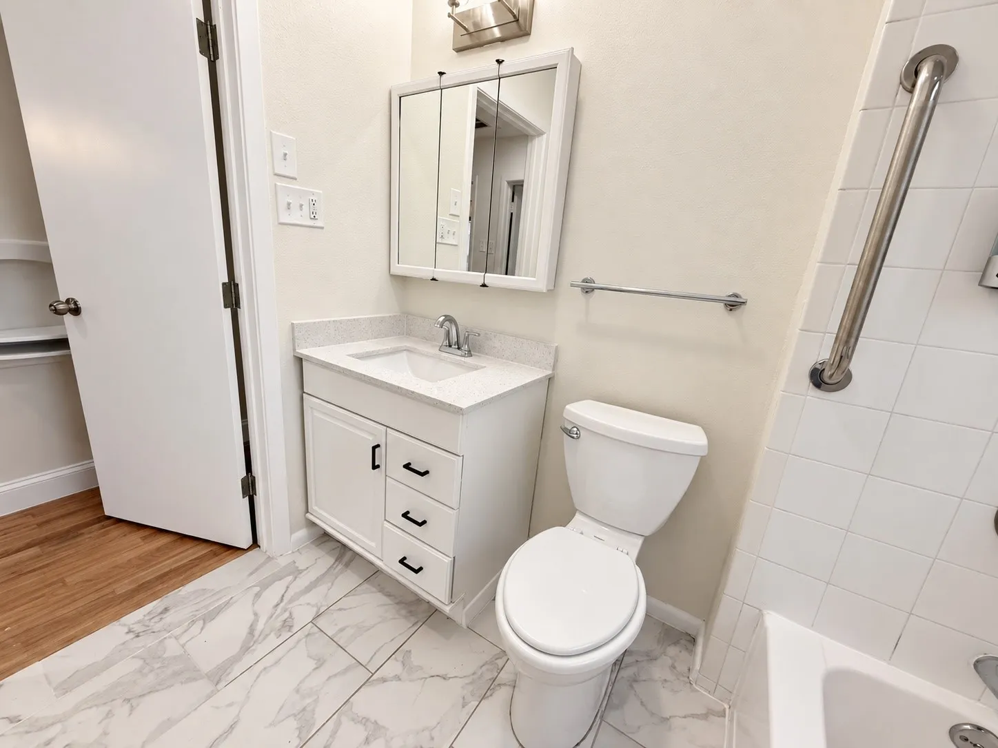 Single Family Residence For Rent in Dallas County , 10642 Galena Street, Dallas, Texas 75228, 4 Bedroom, 2 Bathroom, Garage spaces, 1,300 Sqft, built in 1952, mls#21389879, Real Estate Agent in Dallas, Homes For Rent in Dallas county, Homes For Rent in Dallas, Realtor in Dallas Texas, Real Estate Brokerage Independent Realty Texas, Luminita Cordes Realtor