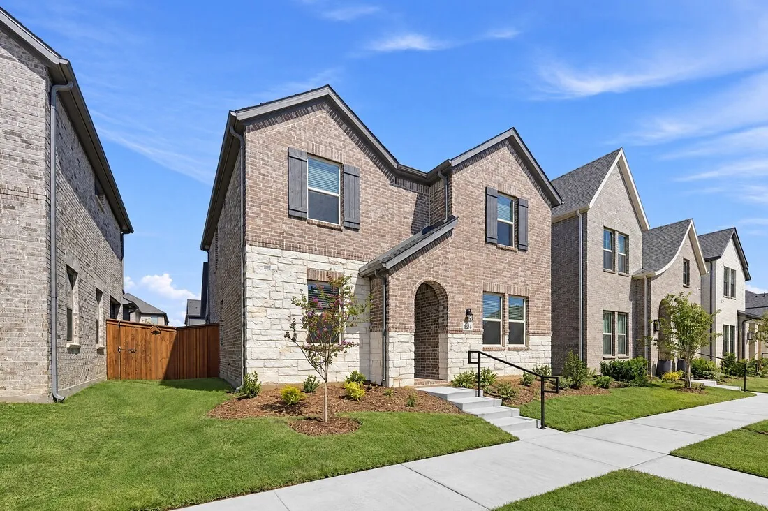 1814 Blue Sage Court ~ Ready Now