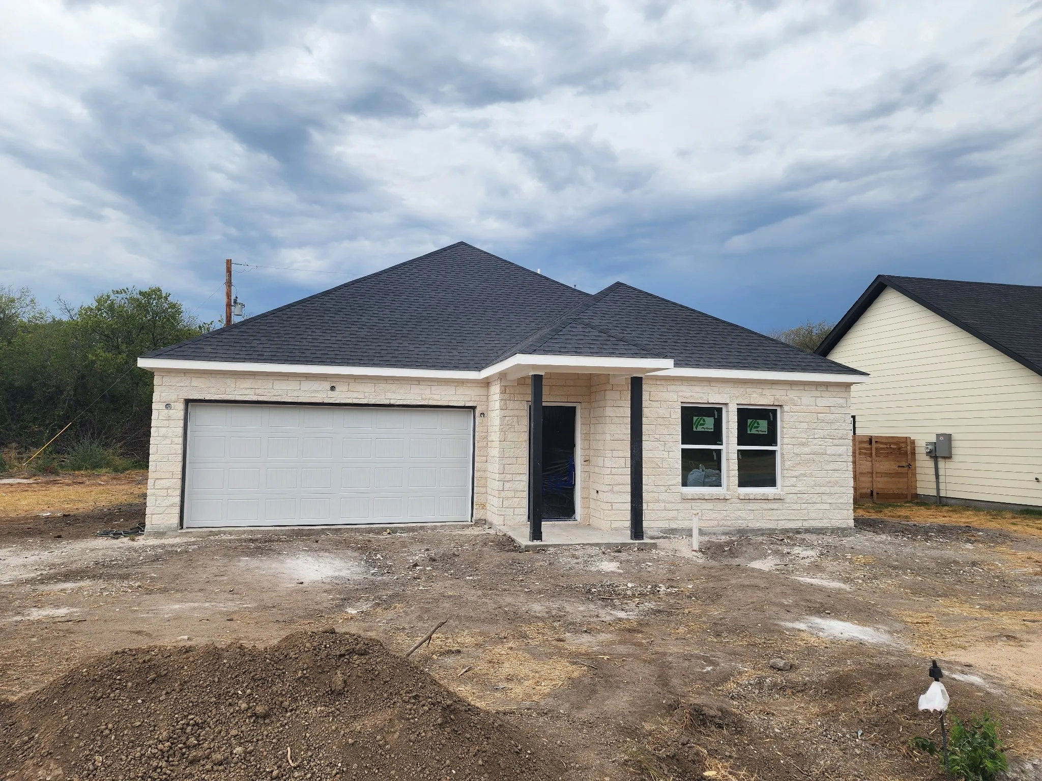 Single Family Residence For Sale in Tarrant County , 2516 Sheraton Drive, Fort Worth, Texas 76105, 3 Bedroom, 2 Bathroom, 2 Garage spaces, 1,533 Sqft, built in 2026, mls#21384398, Real Estate Agent in Fort Worth, Homes For Sale in Tarrant county, Homes For Sale in Fort Worth, Realtor in Fort Worth Texas, Real Estate Brokerage Independent Realty Texas, Luminita Cordes Realtor