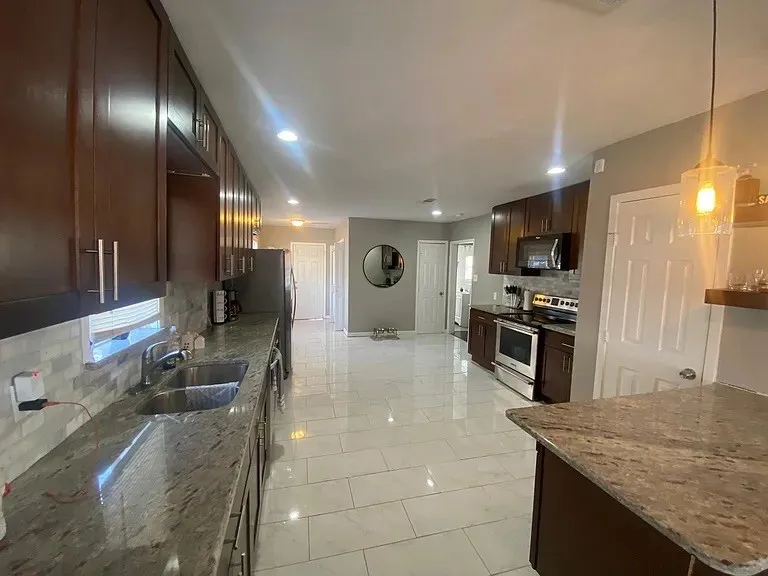 Single Family Residence For Sale in Tarrant County , 3223 Stanley Avenue, Fort Worth, Texas 76110, 2 Bedroom, 2 Bathroom, Garage spaces, 1,389 Sqft, built in 1928, mls#21388814, Real Estate Agent in Fort Worth, Homes For Sale in Tarrant county, Homes For Sale in Fort Worth, Realtor in Fort Worth Texas, Real Estate Brokerage Independent Realty Texas, Luminita Cordes Realtor