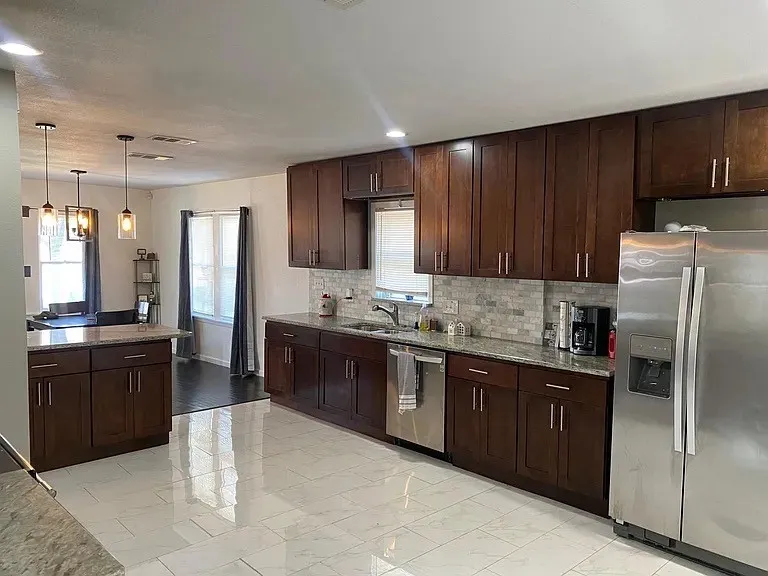 Single Family Residence For Sale in Tarrant County , 3223 Stanley Avenue, Fort Worth, Texas 76110, 2 Bedroom, 2 Bathroom, Garage spaces, 1,389 Sqft, built in 1928, mls#21388814, Real Estate Agent in Fort Worth, Homes For Sale in Tarrant county, Homes For Sale in Fort Worth, Realtor in Fort Worth Texas, Real Estate Brokerage Independent Realty Texas, Luminita Cordes Realtor