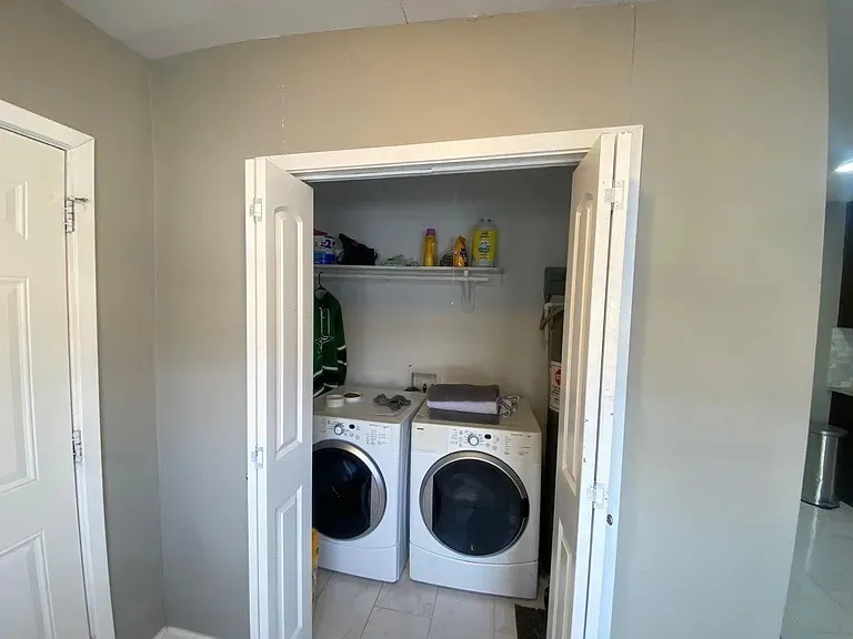 Single Family Residence For Sale in Tarrant County , 3223 Stanley Avenue, Fort Worth, Texas 76110, 2 Bedroom, 2 Bathroom, Garage spaces, 1,389 Sqft, built in 1928, mls#21388814, Real Estate Agent in Fort Worth, Homes For Sale in Tarrant county, Homes For Sale in Fort Worth, Realtor in Fort Worth Texas, Real Estate Brokerage Independent Realty Texas, Luminita Cordes Realtor