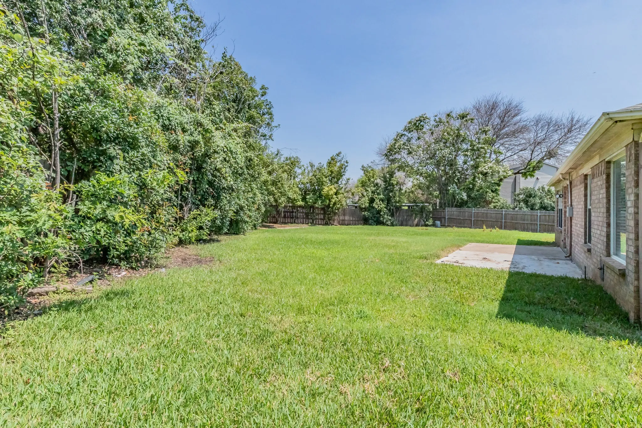 Single Family Residence For Rent in Tarrant County , 1211 Marshall Drive, Euless, Texas 76039, 4 Bedroom, 2 Bathroom, 2 Garage spaces, 1,857 Sqft, built in 1995, mls#21389900, Real Estate Agent in Euless, Homes For Rent in Tarrant county, Homes For Rent in Euless, Realtor in Euless Texas, Real Estate Brokerage Independent Realty Texas, Luminita Cordes Realtor