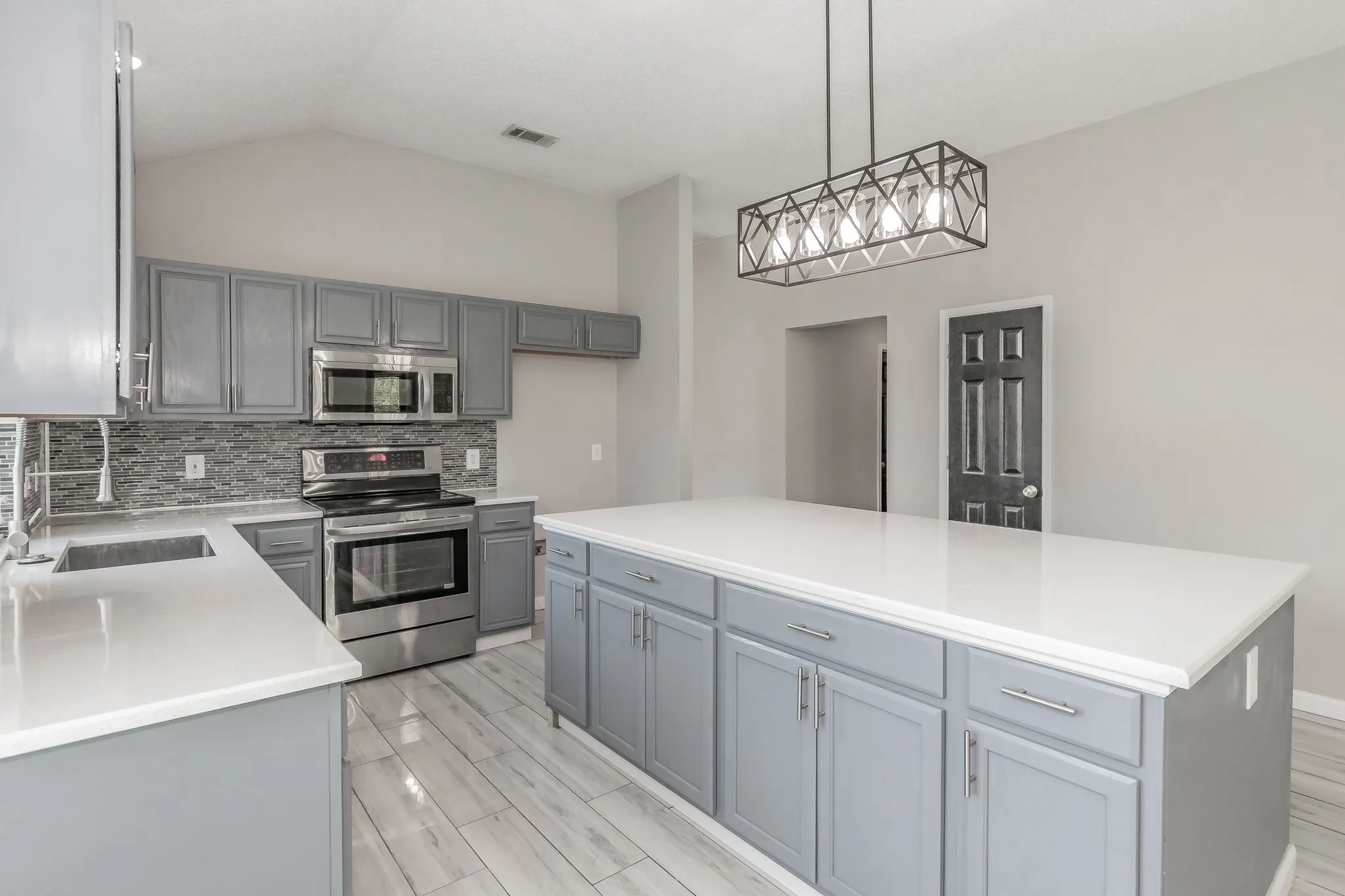 Single Family Residence For Rent in Tarrant County , 1211 Marshall Drive, Euless, Texas 76039, 4 Bedroom, 2 Bathroom, 2 Garage spaces, 1,857 Sqft, built in 1995, mls#21389900, Real Estate Agent in Euless, Homes For Rent in Tarrant county, Homes For Rent in Euless, Realtor in Euless Texas, Real Estate Brokerage Independent Realty Texas, Luminita Cordes Realtor