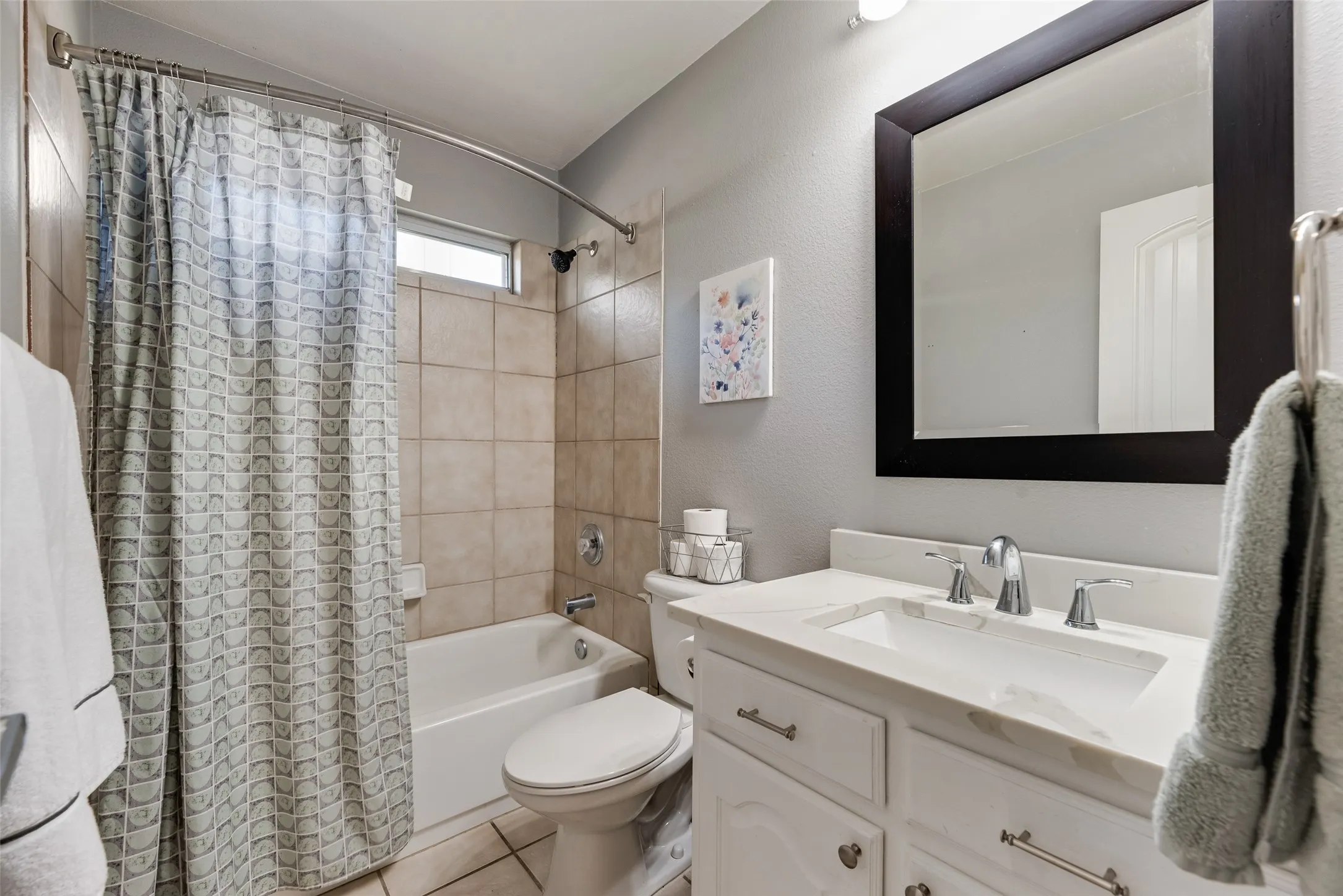 Single Family Residence For Sale in Collin County , 349 Apache Trail, Murphy, Texas 75094, 3 Bedroom, 2 Bathroom, 2 Garage spaces, 2,552 Sqft, built in 2006, mls#21389348, Real Estate Agent in Murphy, Homes For Sale in Collin county, Homes For Sale in Murphy, Realtor in Murphy Texas, Real Estate Brokerage Independent Realty Texas, Luminita Cordes Realtor