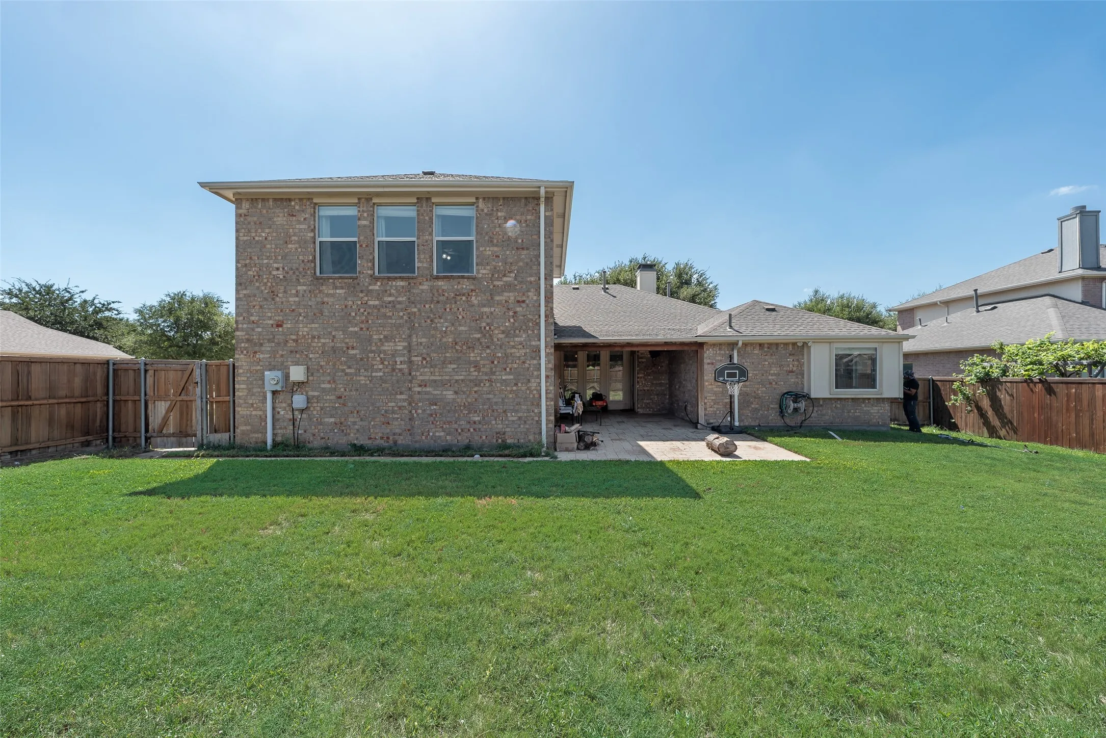 Single Family Residence For Sale in Collin County , 349 Apache Trail, Murphy, Texas 75094, 3 Bedroom, 2 Bathroom, 2 Garage spaces, 2,552 Sqft, built in 2006, mls#21389348, Real Estate Agent in Murphy, Homes For Sale in Collin county, Homes For Sale in Murphy, Realtor in Murphy Texas, Real Estate Brokerage Independent Realty Texas, Luminita Cordes Realtor