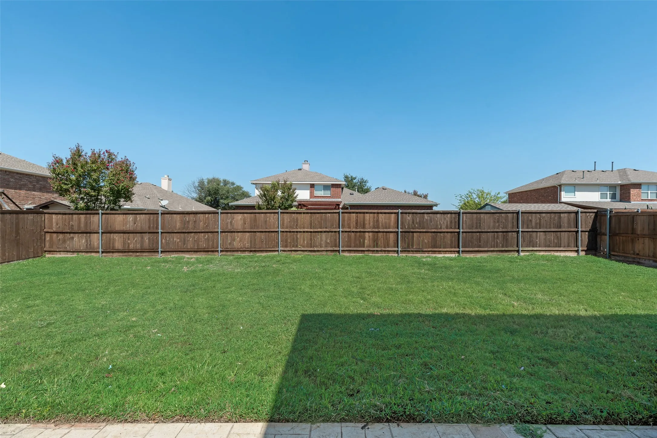 Single Family Residence For Sale in Collin County , 349 Apache Trail, Murphy, Texas 75094, 3 Bedroom, 2 Bathroom, 2 Garage spaces, 2,552 Sqft, built in 2006, mls#21389348, Real Estate Agent in Murphy, Homes For Sale in Collin county, Homes For Sale in Murphy, Realtor in Murphy Texas, Real Estate Brokerage Independent Realty Texas, Luminita Cordes Realtor