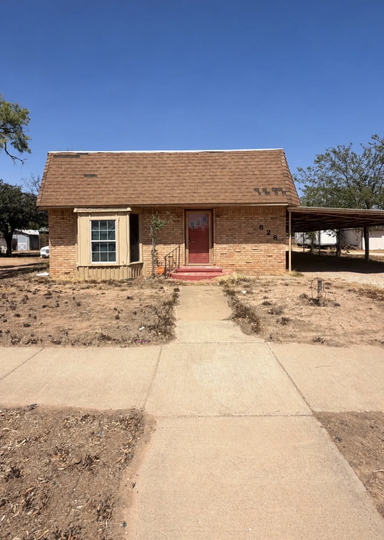 Single Family Residence For Sale in Jones County , 628 W Lake Drive, Hamlin, Texas 79520, 4 Bedroom, 2 Bathroom, Garage spaces, 1,690 Sqft, built in 1958, mls#21373790, Real Estate Agent in Hamlin, Homes For Sale in Jones county, Homes For Sale in Hamlin, Realtor in Hamlin Texas, Real Estate Brokerage Independent Realty Texas, Luminita Cordes Realtor