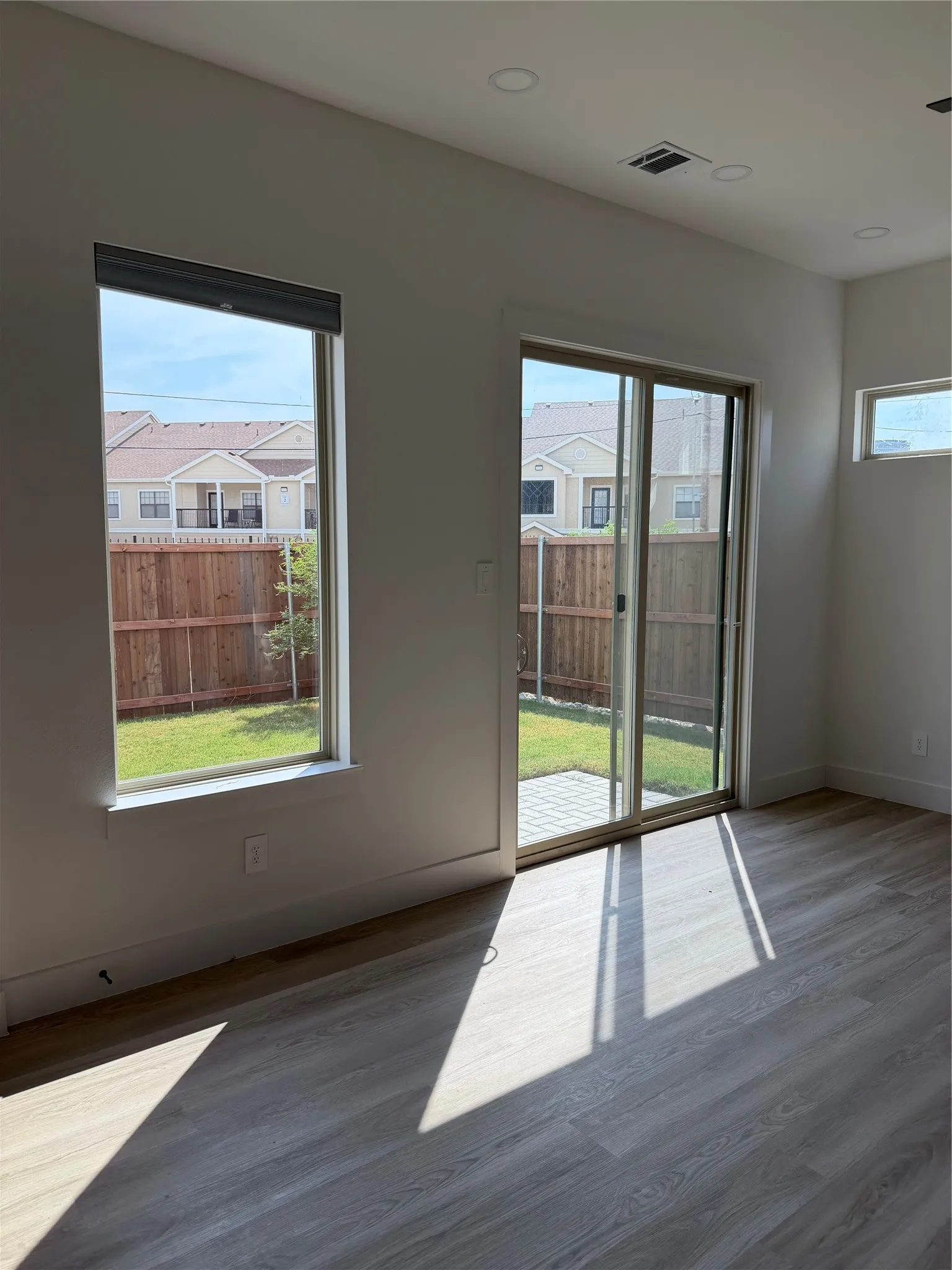 Sliding Doors in Living Room to Yard