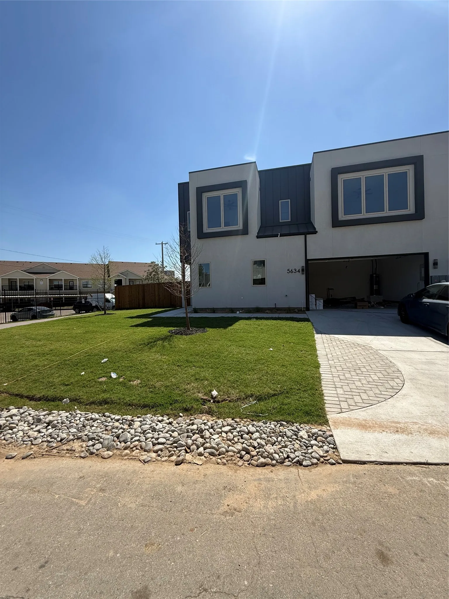 Duplex For Rent