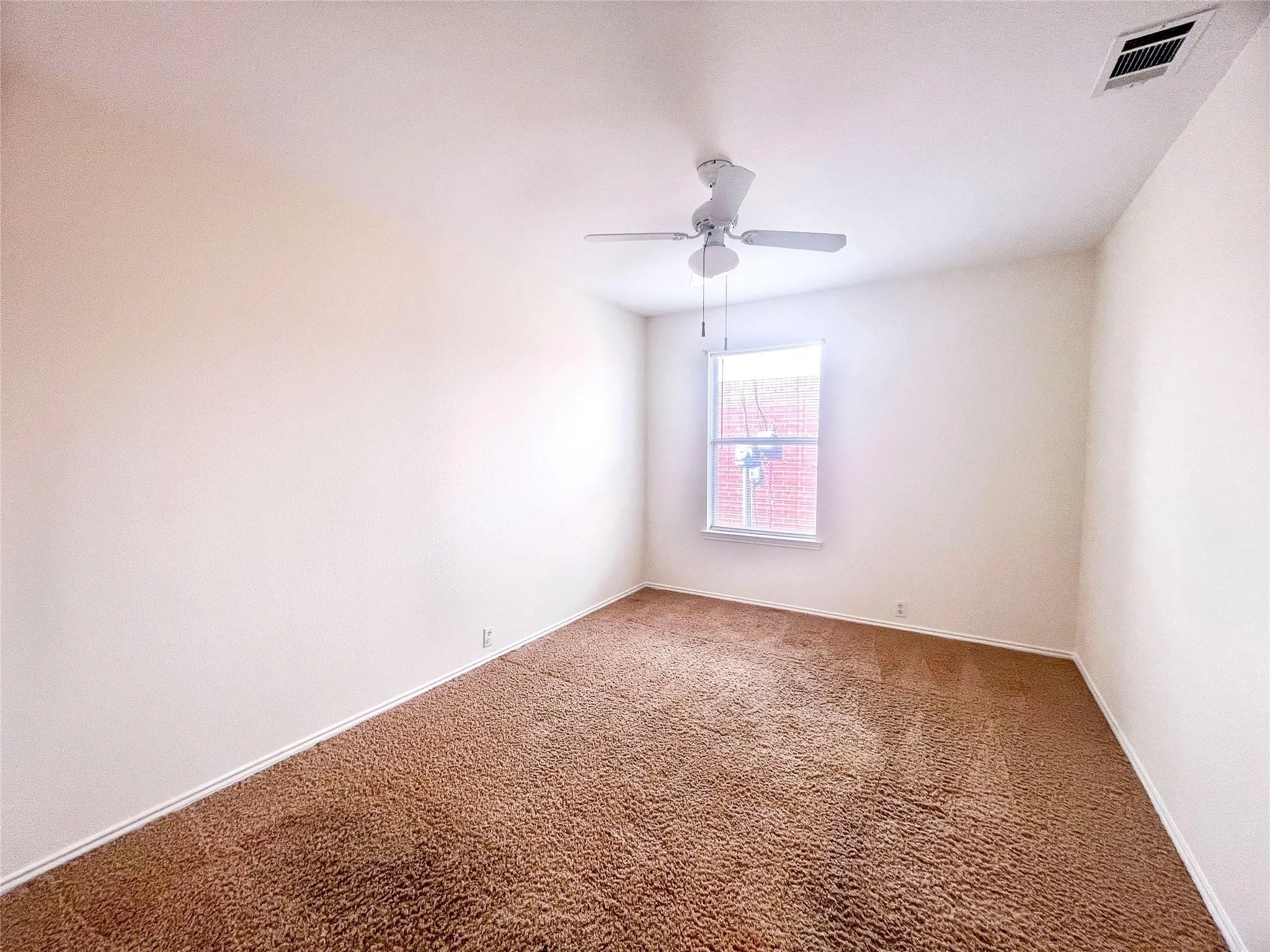 Single Family Residence For Rent in Denton County , 8929 Sagebrush Trail, Cross Roads, Texas 76227, 3 Bedroom, 2 Bathroom, 2 Garage spaces, 1,957 Sqft, built in 2004, mls#21389906, Real Estate Agent in Cross Roads, Homes For Rent in Denton county, Homes For Rent in Cross Roads, Realtor in Cross Roads Texas, Real Estate Brokerage Independent Realty Texas, Luminita Cordes Realtor