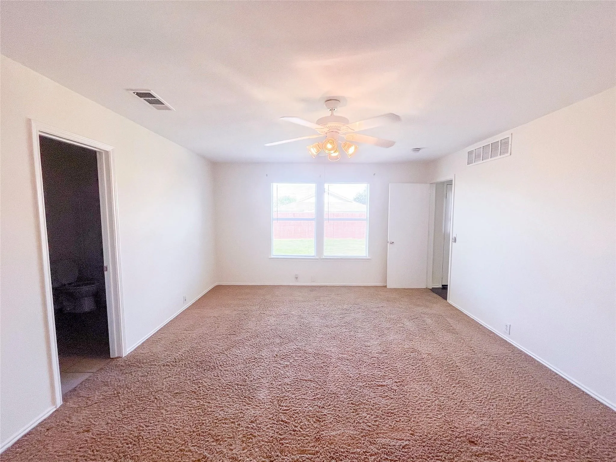 Single Family Residence For Rent in Denton County , 8929 Sagebrush Trail, Cross Roads, Texas 76227, 3 Bedroom, 2 Bathroom, 2 Garage spaces, 1,957 Sqft, built in 2004, mls#21389906, Real Estate Agent in Cross Roads, Homes For Rent in Denton county, Homes For Rent in Cross Roads, Realtor in Cross Roads Texas, Real Estate Brokerage Independent Realty Texas, Luminita Cordes Realtor