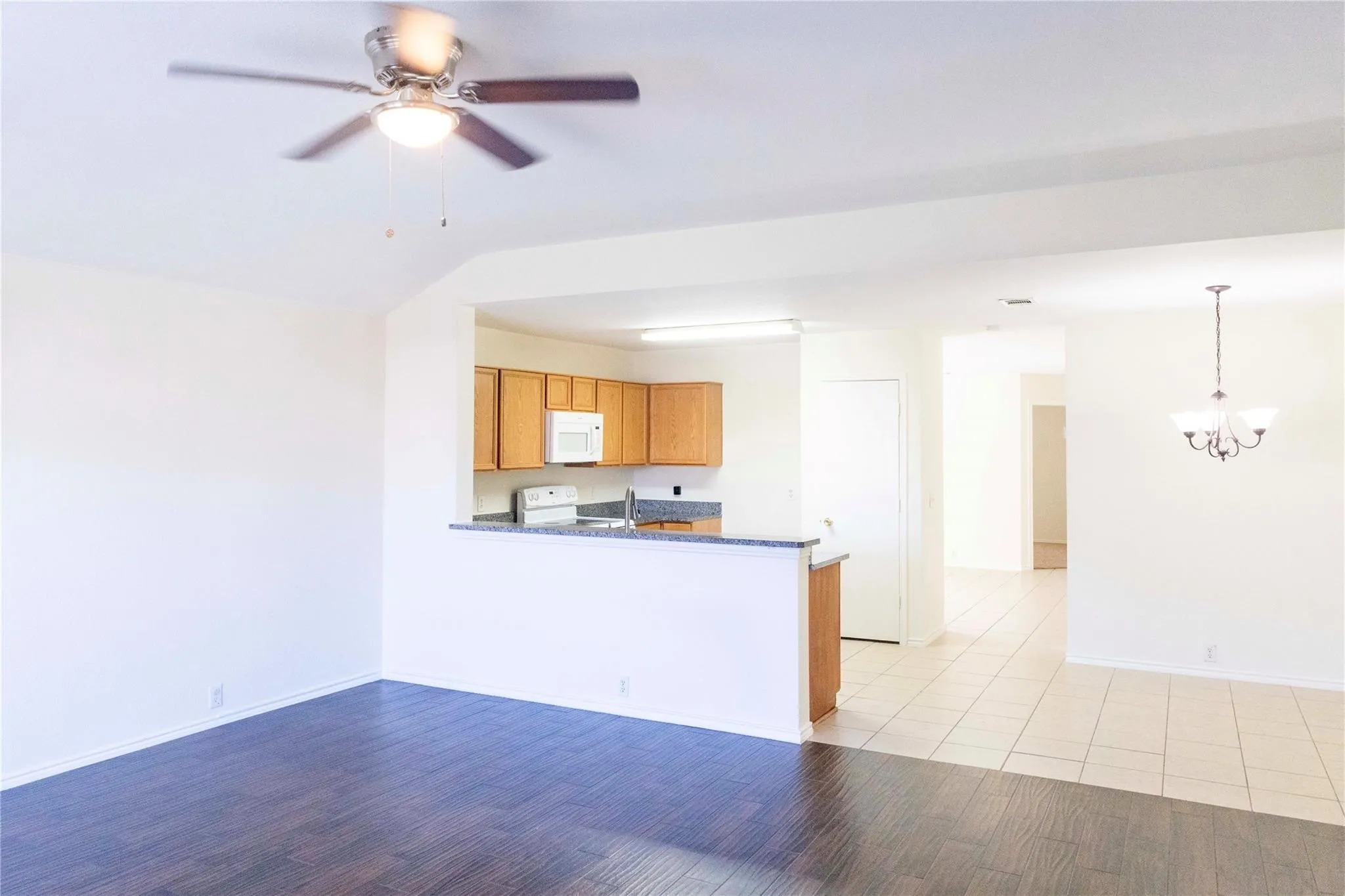 Single Family Residence For Rent in Denton County , 8929 Sagebrush Trail, Cross Roads, Texas 76227, 3 Bedroom, 2 Bathroom, 2 Garage spaces, 1,957 Sqft, built in 2004, mls#21389906, Real Estate Agent in Cross Roads, Homes For Rent in Denton county, Homes For Rent in Cross Roads, Realtor in Cross Roads Texas, Real Estate Brokerage Independent Realty Texas, Luminita Cordes Realtor