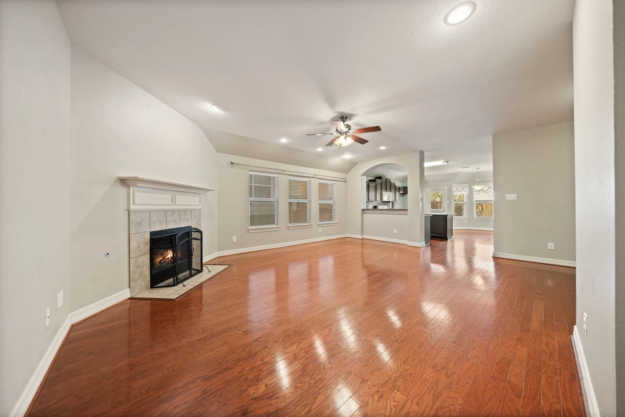 Single Family Residence For Sale in Collin County , 2904 Midstream Drive, Wylie, Texas 75098, 3 Bedroom, 2 Bathroom, 2 Garage spaces, 1,984 Sqft, built in 2005, mls#21379477, Real Estate Agent in Wylie, Homes For Sale in Collin county, Homes For Sale in Wylie, Realtor in Wylie Texas, Real Estate Brokerage Independent Realty Texas, Luminita Cordes Realtor