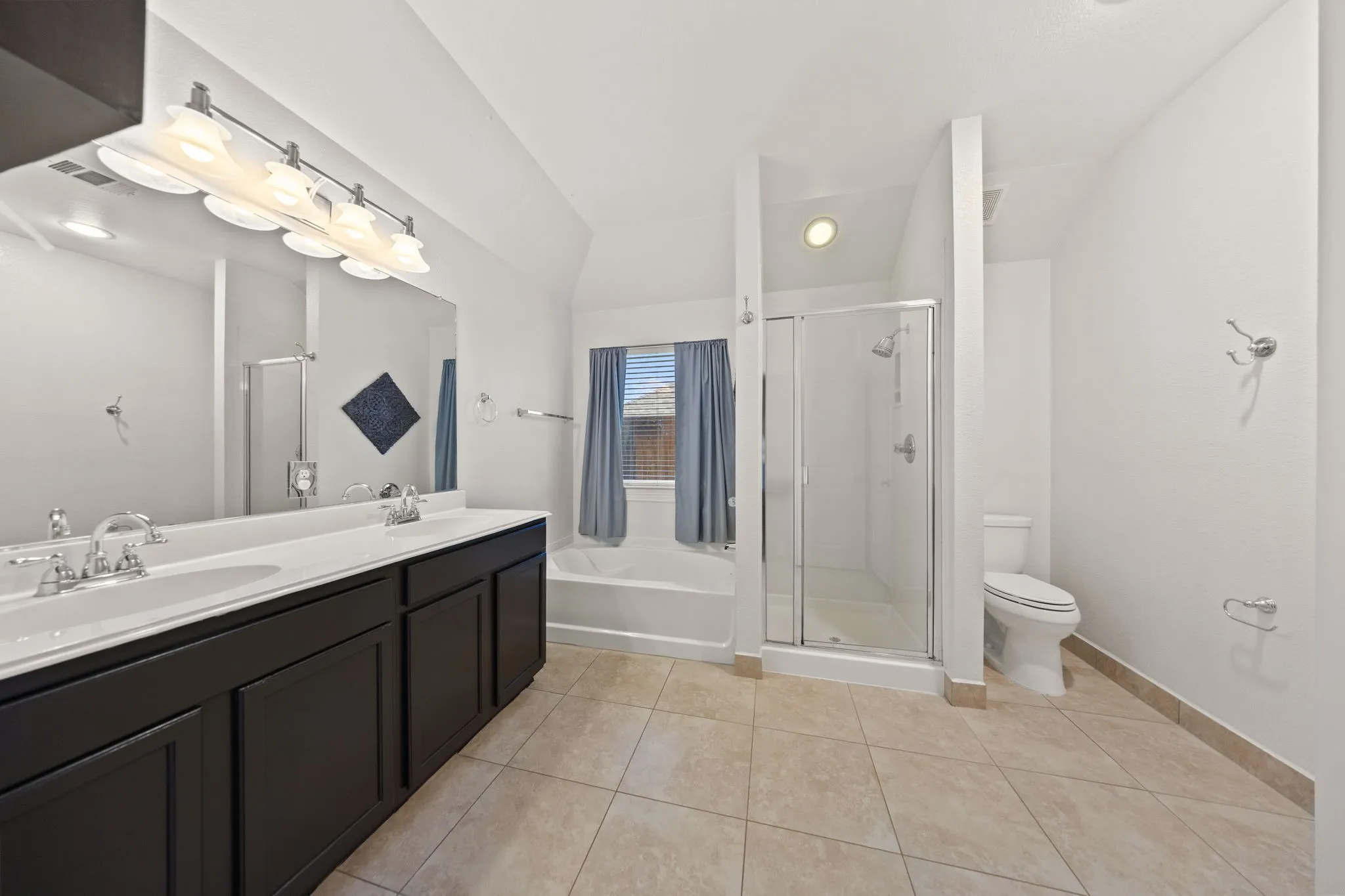 Single Family Residence For Sale in Collin County , 2904 Midstream Drive, Wylie, Texas 75098, 3 Bedroom, 2 Bathroom, 2 Garage spaces, 1,984 Sqft, built in 2005, mls#21379477, Real Estate Agent in Wylie, Homes For Sale in Collin county, Homes For Sale in Wylie, Realtor in Wylie Texas, Real Estate Brokerage Independent Realty Texas, Luminita Cordes Realtor
