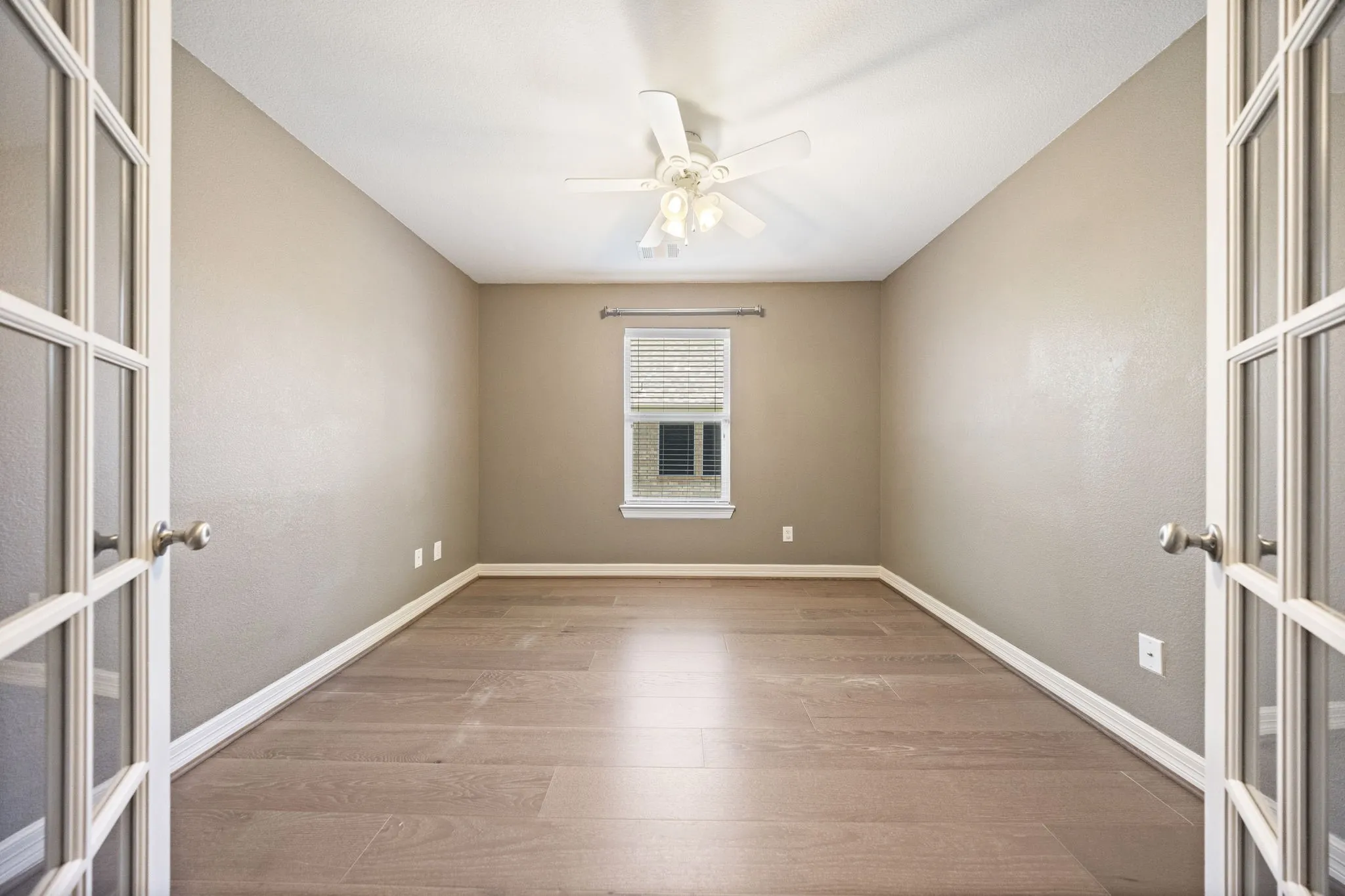 Single Family Residence For Sale in Collin County , 2904 Midstream Drive, Wylie, Texas 75098, 3 Bedroom, 2 Bathroom, 2 Garage spaces, 1,984 Sqft, built in 2005, mls#21379477, Real Estate Agent in Wylie, Homes For Sale in Collin county, Homes For Sale in Wylie, Realtor in Wylie Texas, Real Estate Brokerage Independent Realty Texas, Luminita Cordes Realtor