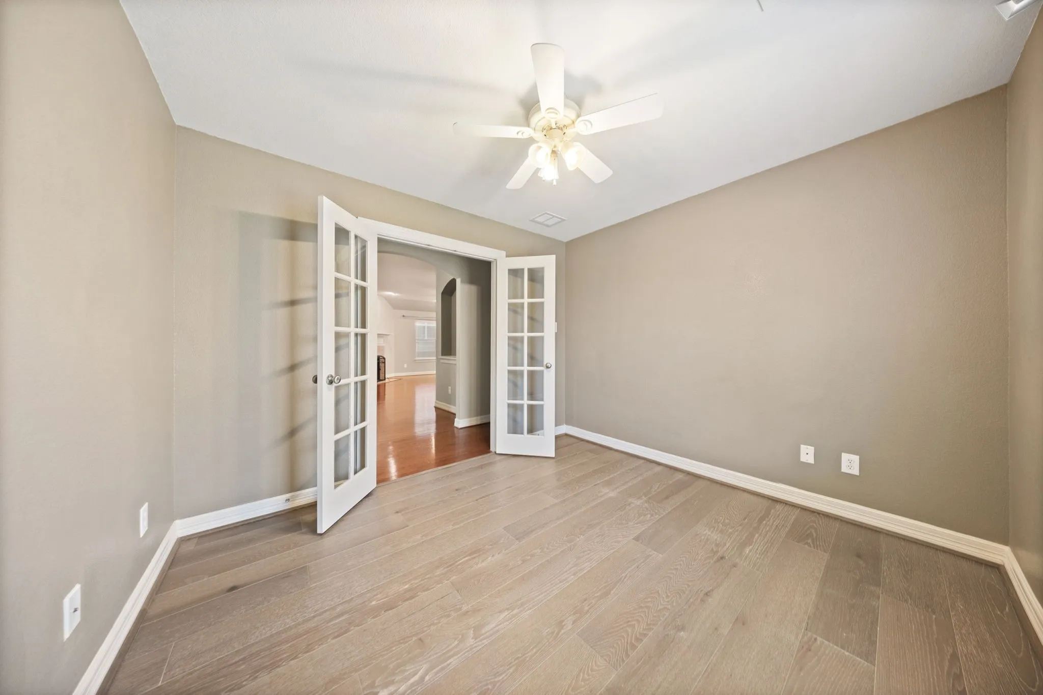Single Family Residence For Sale in Collin County , 2904 Midstream Drive, Wylie, Texas 75098, 3 Bedroom, 2 Bathroom, 2 Garage spaces, 1,984 Sqft, built in 2005, mls#21379477, Real Estate Agent in Wylie, Homes For Sale in Collin county, Homes For Sale in Wylie, Realtor in Wylie Texas, Real Estate Brokerage Independent Realty Texas, Luminita Cordes Realtor