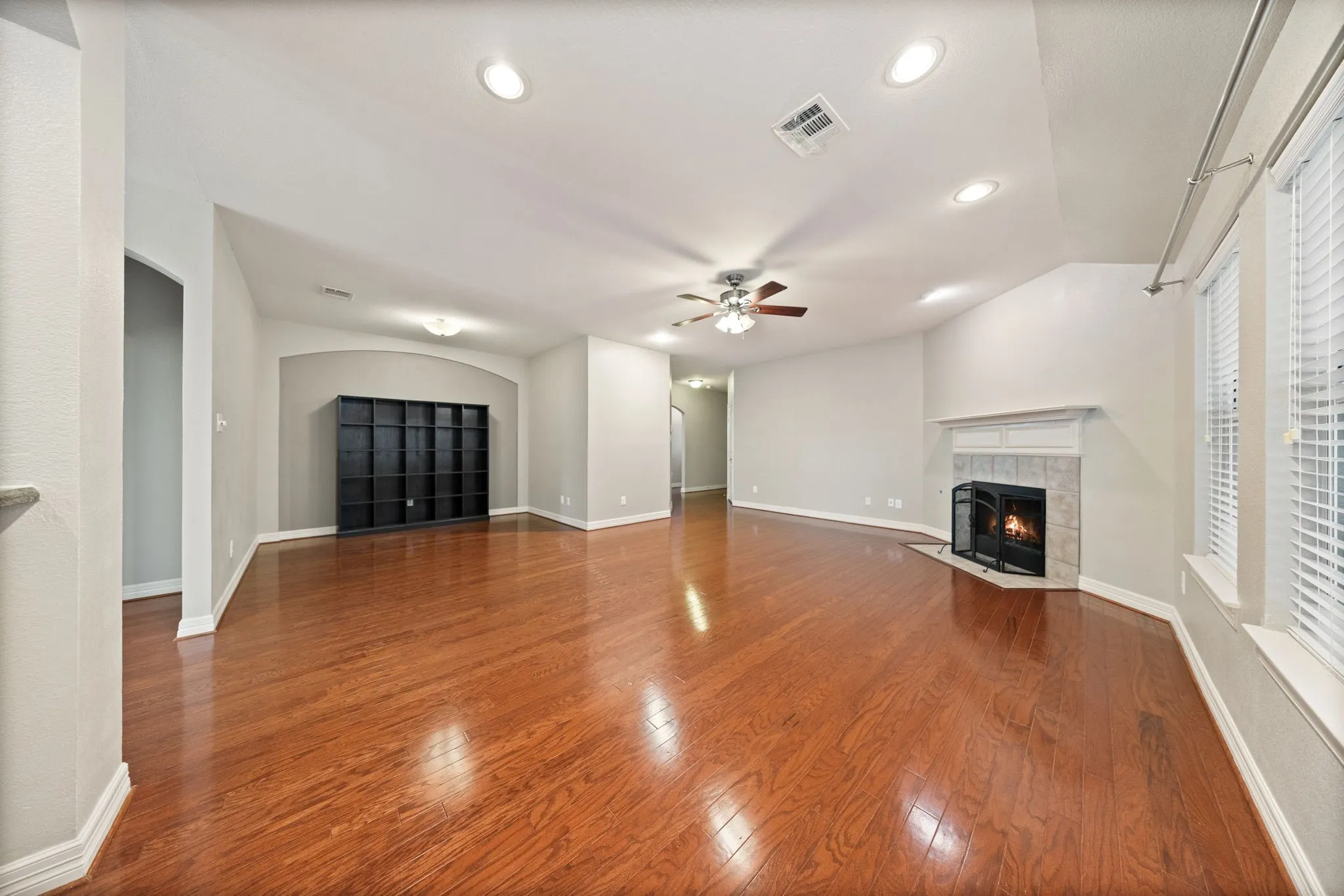 Single Family Residence For Sale in Collin County , 2904 Midstream Drive, Wylie, Texas 75098, 3 Bedroom, 2 Bathroom, 2 Garage spaces, 1,984 Sqft, built in 2005, mls#21379477, Real Estate Agent in Wylie, Homes For Sale in Collin county, Homes For Sale in Wylie, Realtor in Wylie Texas, Real Estate Brokerage Independent Realty Texas, Luminita Cordes Realtor
