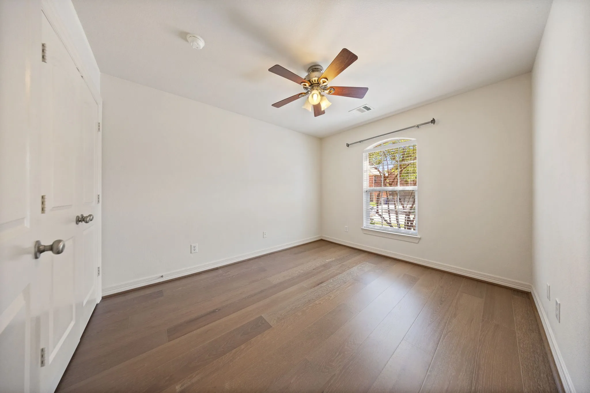 Single Family Residence For Sale in Collin County , 2904 Midstream Drive, Wylie, Texas 75098, 3 Bedroom, 2 Bathroom, 2 Garage spaces, 1,984 Sqft, built in 2005, mls#21379477, Real Estate Agent in Wylie, Homes For Sale in Collin county, Homes For Sale in Wylie, Realtor in Wylie Texas, Real Estate Brokerage Independent Realty Texas, Luminita Cordes Realtor