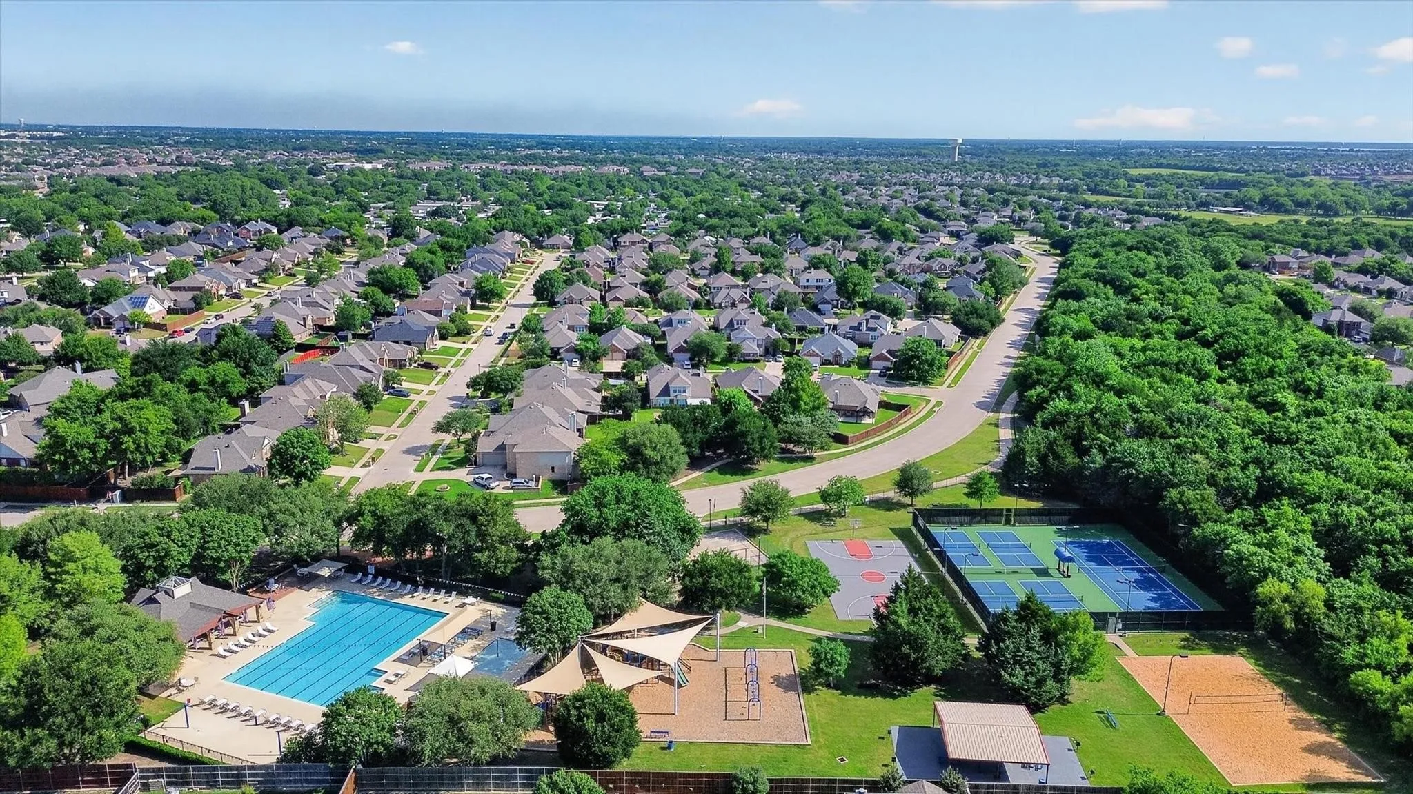 Single Family Residence For Sale in Collin County , 2904 Midstream Drive, Wylie, Texas 75098, 3 Bedroom, 2 Bathroom, 2 Garage spaces, 1,984 Sqft, built in 2005, mls#21379477, Real Estate Agent in Wylie, Homes For Sale in Collin county, Homes For Sale in Wylie, Realtor in Wylie Texas, Real Estate Brokerage Independent Realty Texas, Luminita Cordes Realtor