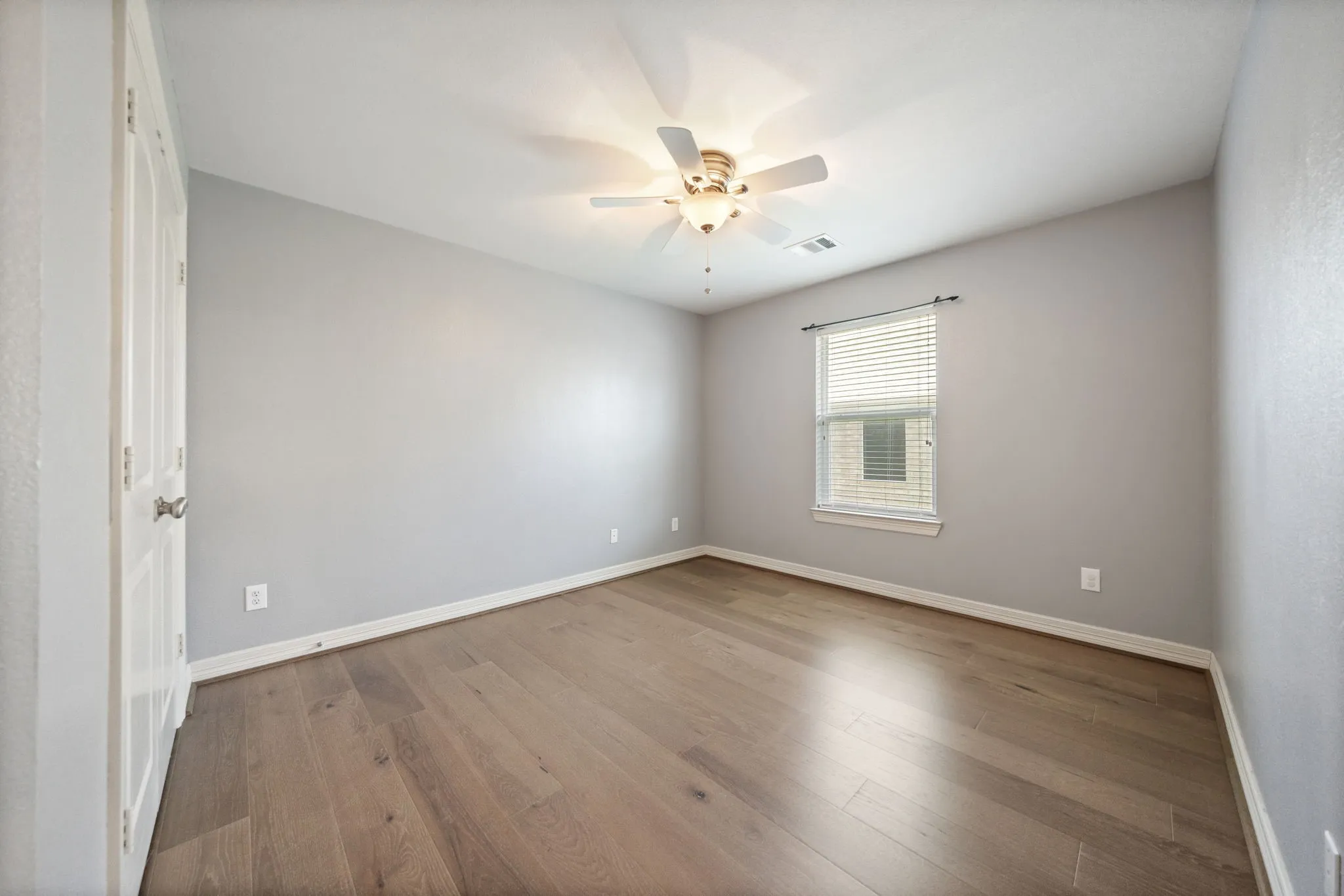 Single Family Residence For Sale in Collin County , 2904 Midstream Drive, Wylie, Texas 75098, 3 Bedroom, 2 Bathroom, 2 Garage spaces, 1,984 Sqft, built in 2005, mls#21379477, Real Estate Agent in Wylie, Homes For Sale in Collin county, Homes For Sale in Wylie, Realtor in Wylie Texas, Real Estate Brokerage Independent Realty Texas, Luminita Cordes Realtor