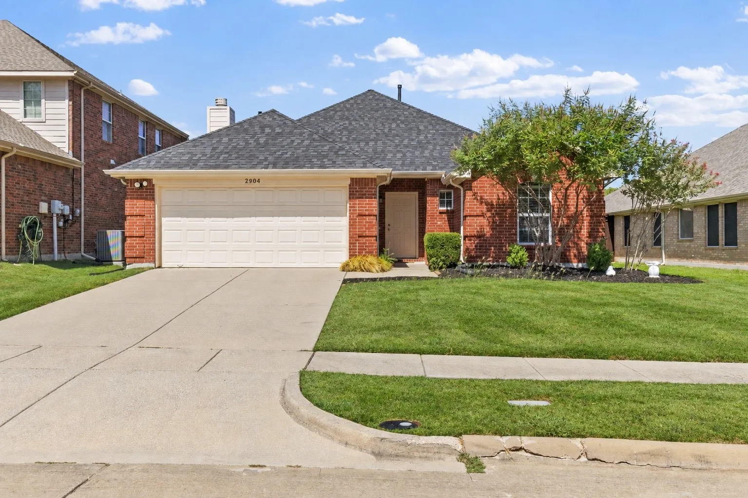 Single Family Residence For Sale in Collin County , 2904 Midstream Drive, Wylie, Texas 75098, 3 Bedroom, 2 Bathroom, 2 Garage spaces, 1,984 Sqft, built in 2005, mls#21379477, Real Estate Agent in Wylie, Homes For Sale in Collin county, Homes For Sale in Wylie, Realtor in Wylie Texas, Real Estate Brokerage Independent Realty Texas, Luminita Cordes Realtor
