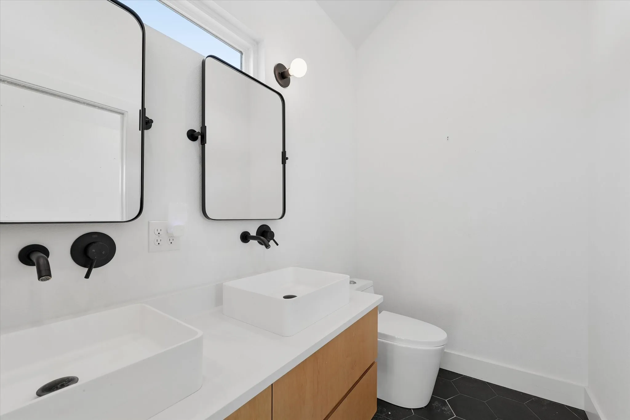Single Family Residence For Sale in Mc Lennan County , 3520 S 4TH, Waco, Texas 76706, 3 Bedroom, 2 Bathroom, Garage spaces, 1,381 Sqft, built in 2023, mls#21389909, Real Estate Agent in Waco, Homes For Sale in Mc Lennan county, Homes For Sale in Waco, Realtor in Waco Texas, Real Estate Brokerage Independent Realty Texas, Luminita Cordes Realtor
