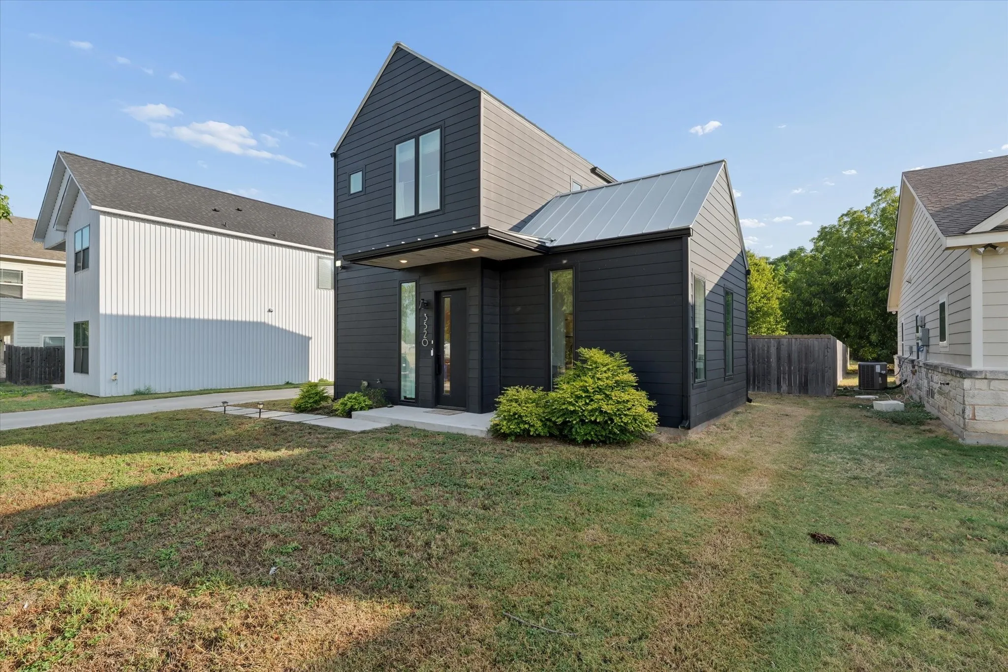 Single Family Residence For Sale in Mc Lennan County , 3520 S 4TH, Waco, Texas 76706, 3 Bedroom, 2 Bathroom, Garage spaces, 1,381 Sqft, built in 2023, mls#21389909, Real Estate Agent in Waco, Homes For Sale in Mc Lennan county, Homes For Sale in Waco, Realtor in Waco Texas, Real Estate Brokerage Independent Realty Texas, Luminita Cordes Realtor
