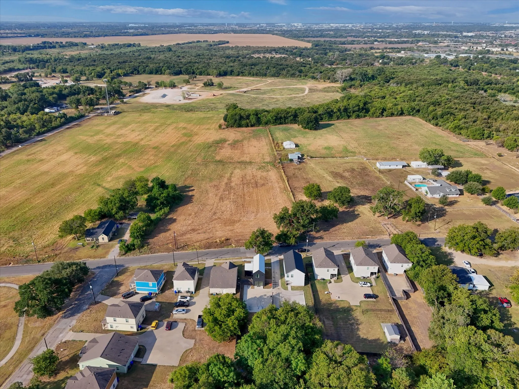 Single Family Residence For Sale in Mc Lennan County , 3520 S 4TH, Waco, Texas 76706, 3 Bedroom, 2 Bathroom, Garage spaces, 1,381 Sqft, built in 2023, mls#21389909, Real Estate Agent in Waco, Homes For Sale in Mc Lennan county, Homes For Sale in Waco, Realtor in Waco Texas, Real Estate Brokerage Independent Realty Texas, Luminita Cordes Realtor