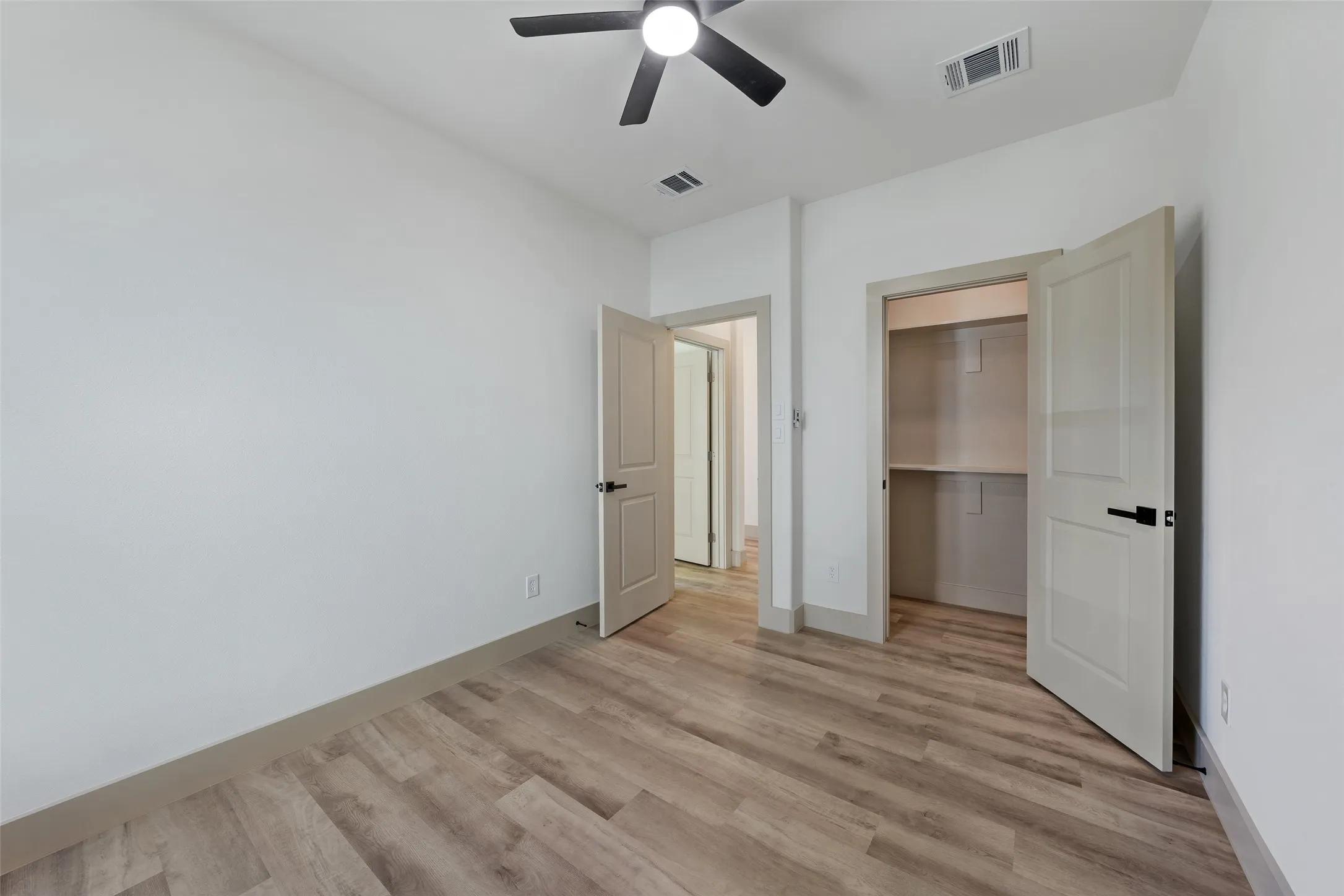 Single Family Residence For Sale in Hood County , 5614 San Jacinto Drive, Granbury, Texas 76048, 3 Bedroom, 2 Bathroom, 2 Garage spaces, 1,300 Sqft, built in 2026, mls#21389822, Real Estate Agent in Granbury, Homes For Sale in Hood county, Homes For Sale in Granbury, Realtor in Granbury Texas, Real Estate Brokerage Independent Realty Texas, Luminita Cordes Realtor