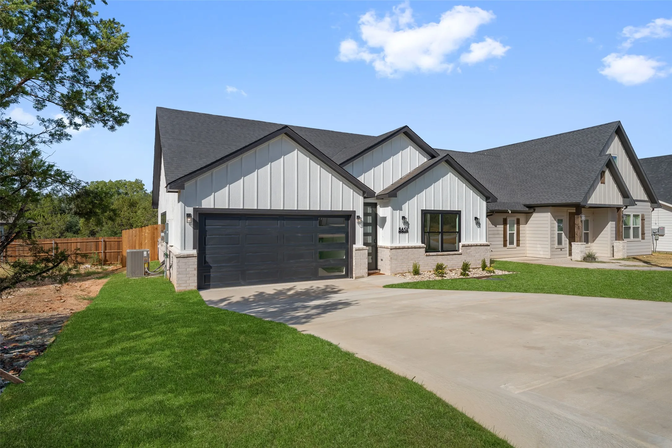 Single Family Residence For Sale in Hood County , 5614 San Jacinto Drive, Granbury, Texas 76048, 3 Bedroom, 2 Bathroom, 2 Garage spaces, 1,300 Sqft, built in 2026, mls#21389822, Real Estate Agent in Granbury, Homes For Sale in Hood county, Homes For Sale in Granbury, Realtor in Granbury Texas, Real Estate Brokerage Independent Realty Texas, Luminita Cordes Realtor