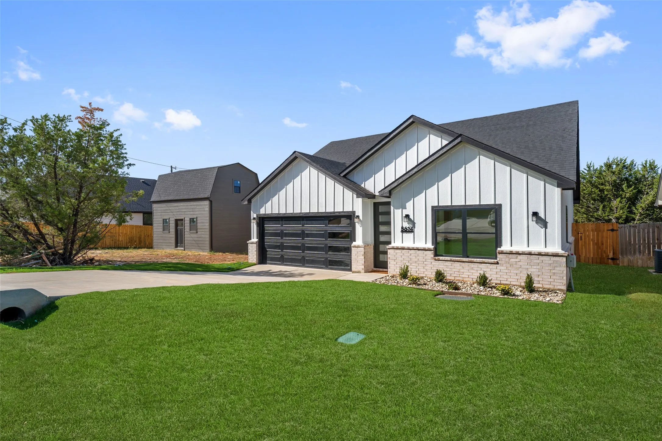 Single Family Residence For Sale in Hood County , 5614 San Jacinto Drive, Granbury, Texas 76048, 3 Bedroom, 2 Bathroom, 2 Garage spaces, 1,300 Sqft, built in 2026, mls#21389822, Real Estate Agent in Granbury, Homes For Sale in Hood county, Homes For Sale in Granbury, Realtor in Granbury Texas, Real Estate Brokerage Independent Realty Texas, Luminita Cordes Realtor