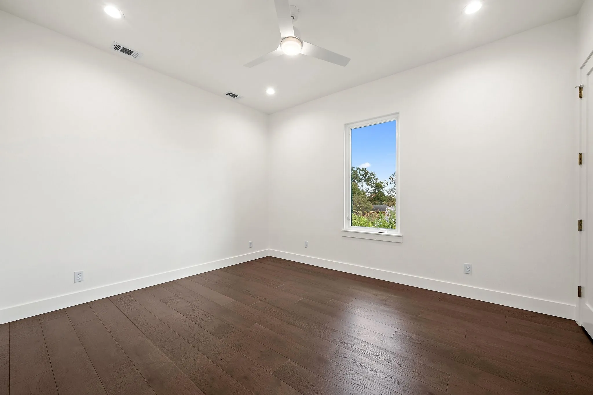 Single Family Residence For Sale in Dallas County , 503 Arrowhead Drive, Richardson, Texas 75080, 5 Bedroom, 4 Bathroom, 2 Garage spaces, 4,925 Sqft, built in 2026, mls#21385805, Real Estate Agent in Richardson, Homes For Sale in Dallas county, Homes For Sale in Richardson, Realtor in Richardson Texas, Real Estate Brokerage Independent Realty Texas, Luminita Cordes Realtor
