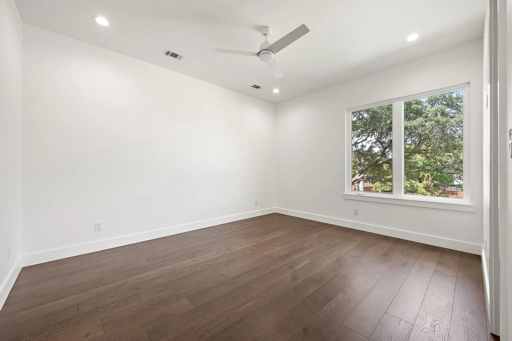 Single Family Residence For Sale in Dallas County , 503 Arrowhead Drive, Richardson, Texas 75080, 5 Bedroom, 4 Bathroom, 2 Garage spaces, 4,925 Sqft, built in 2026, mls#21385805, Real Estate Agent in Richardson, Homes For Sale in Dallas county, Homes For Sale in Richardson, Realtor in Richardson Texas, Real Estate Brokerage Independent Realty Texas, Luminita Cordes Realtor