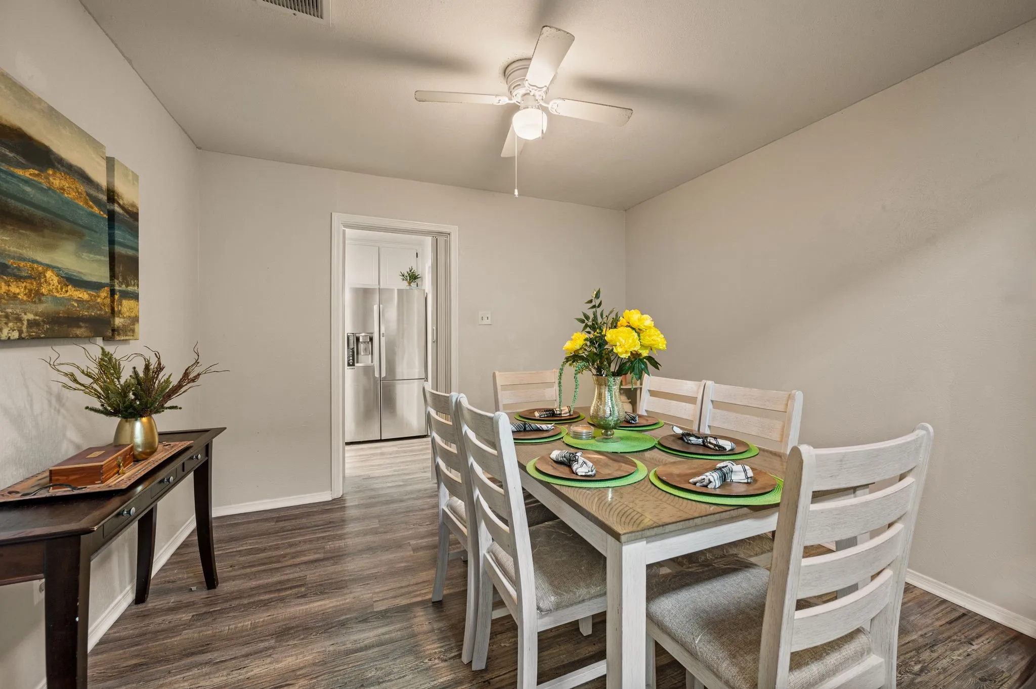 Single Family Residence For Sale in Tarrant County , 425 Glenwood Terrace, Hurst, Texas 76053, 3 Bedroom, 2 Bathroom, 2 Garage spaces, 1,546 Sqft, built in 1977, mls#21389910, Real Estate Agent in Hurst, Homes For Sale in Tarrant county, Homes For Sale in Hurst, Realtor in Hurst Texas, Real Estate Brokerage Independent Realty Texas, Luminita Cordes Realtor