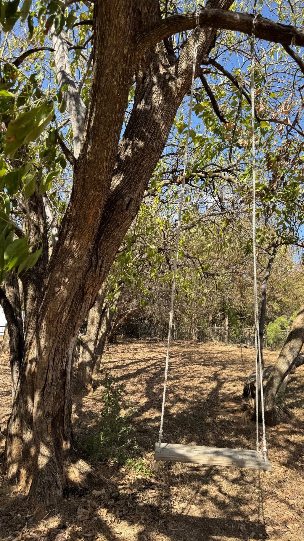 Mobile Home For Sale in Hood County , 3212 Joann Court, Granbury, Texas 76049, 5 Bedroom, 3 Bathroom, Garage spaces, 2,112 Sqft, built in 2000, mls#21389925, Real Estate Agent in Granbury, Homes For Sale in Hood county, Homes For Sale in Granbury, Realtor in Granbury Texas, Real Estate Brokerage Independent Realty Texas, Luminita Cordes Realtor