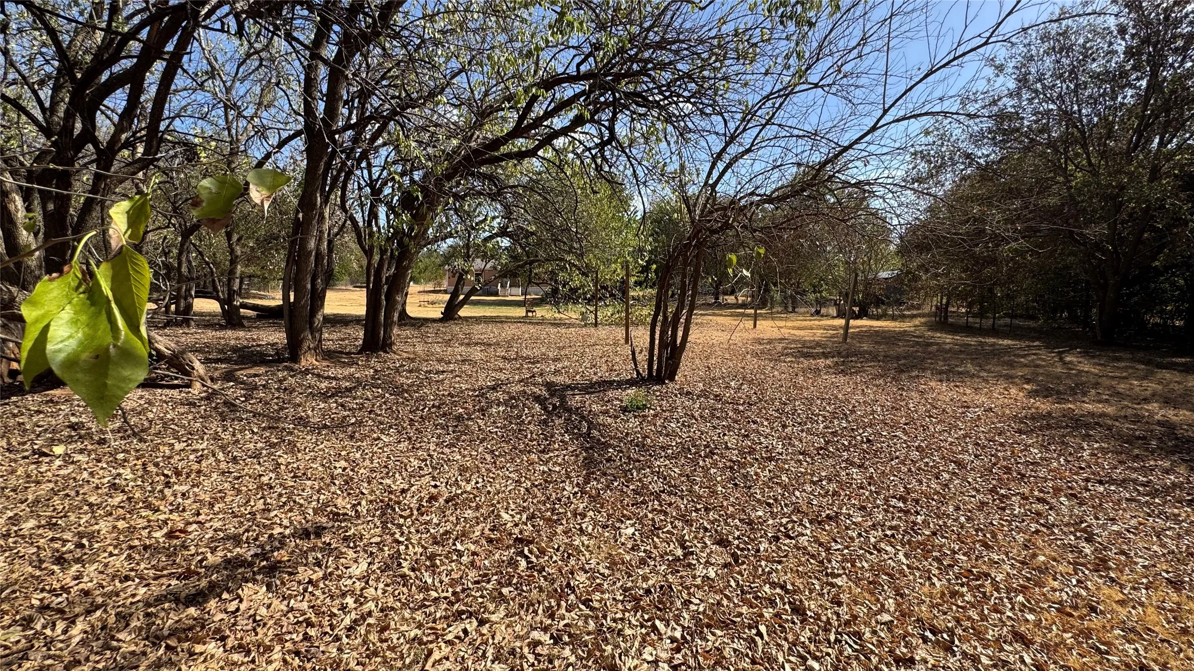 Mobile Home For Sale in Hood County , 3212 Joann Court, Granbury, Texas 76049, 5 Bedroom, 3 Bathroom, Garage spaces, 2,112 Sqft, built in 2000, mls#21389925, Real Estate Agent in Granbury, Homes For Sale in Hood county, Homes For Sale in Granbury, Realtor in Granbury Texas, Real Estate Brokerage Independent Realty Texas, Luminita Cordes Realtor