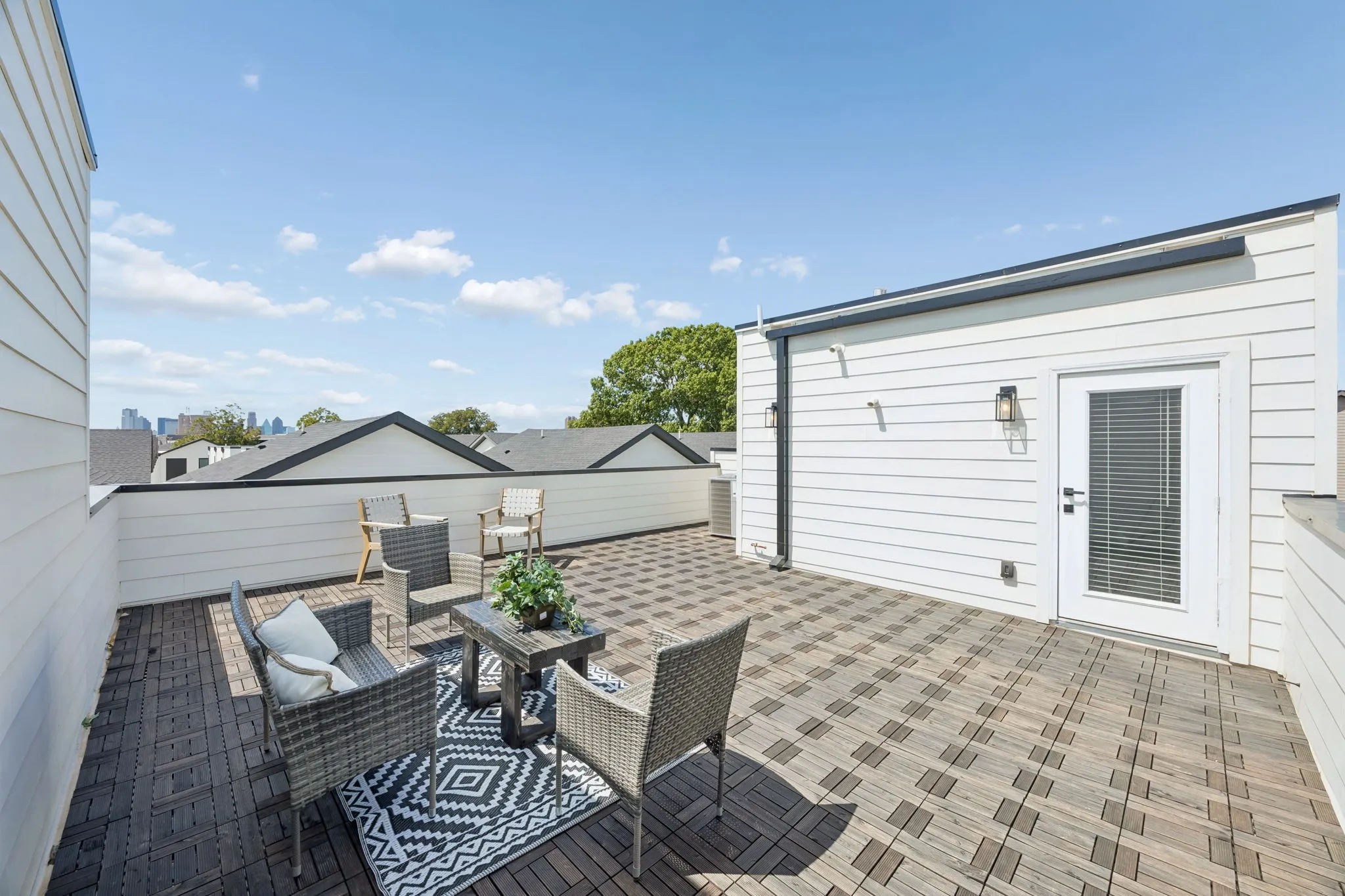 Townhouse For Rent in Dallas County , 5633 Live Oak 104, Dallas, Texas 75206, 2 Bedroom, 3 Bathroom, 2 Garage spaces, 1,533 Sqft, built in 2025, mls#21389903, Real Estate Agent in Dallas, Homes For Rent in Dallas county, Homes For Rent in Dallas, Realtor in Dallas Texas, Real Estate Brokerage Independent Realty Texas, Luminita Cordes Realtor