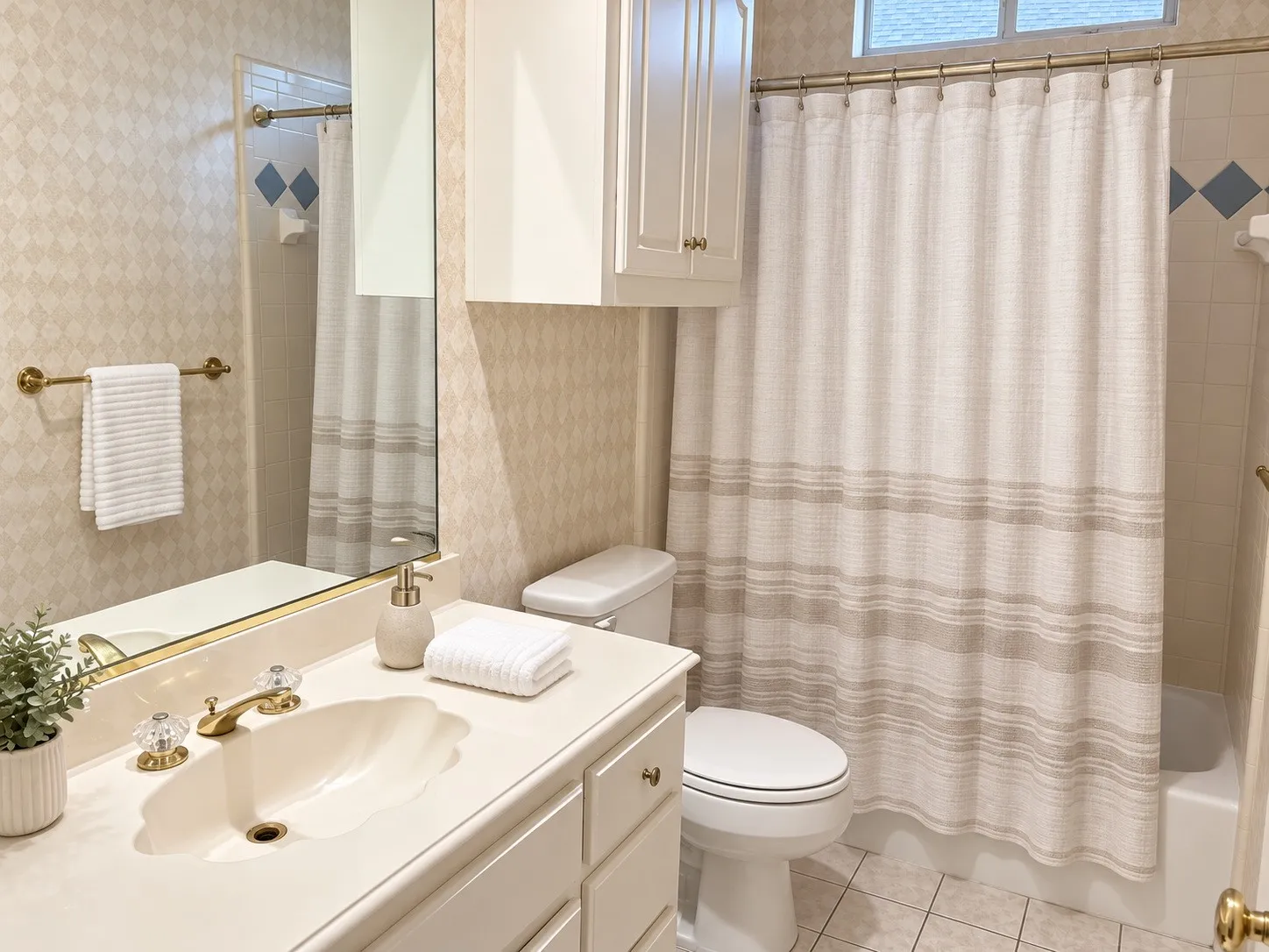 Single Family Residence For Rent in Dallas County , 902 Horseshoe Bend, Richardson, Texas 75081, 4 Bedroom, 3 Bathroom, 2 Garage spaces, 2,663 Sqft, built in 1998, mls#21388865, Real Estate Agent in Richardson, Homes For Rent in Dallas county, Homes For Rent in Richardson, Realtor in Richardson Texas, Real Estate Brokerage Independent Realty Texas, Luminita Cordes Realtor