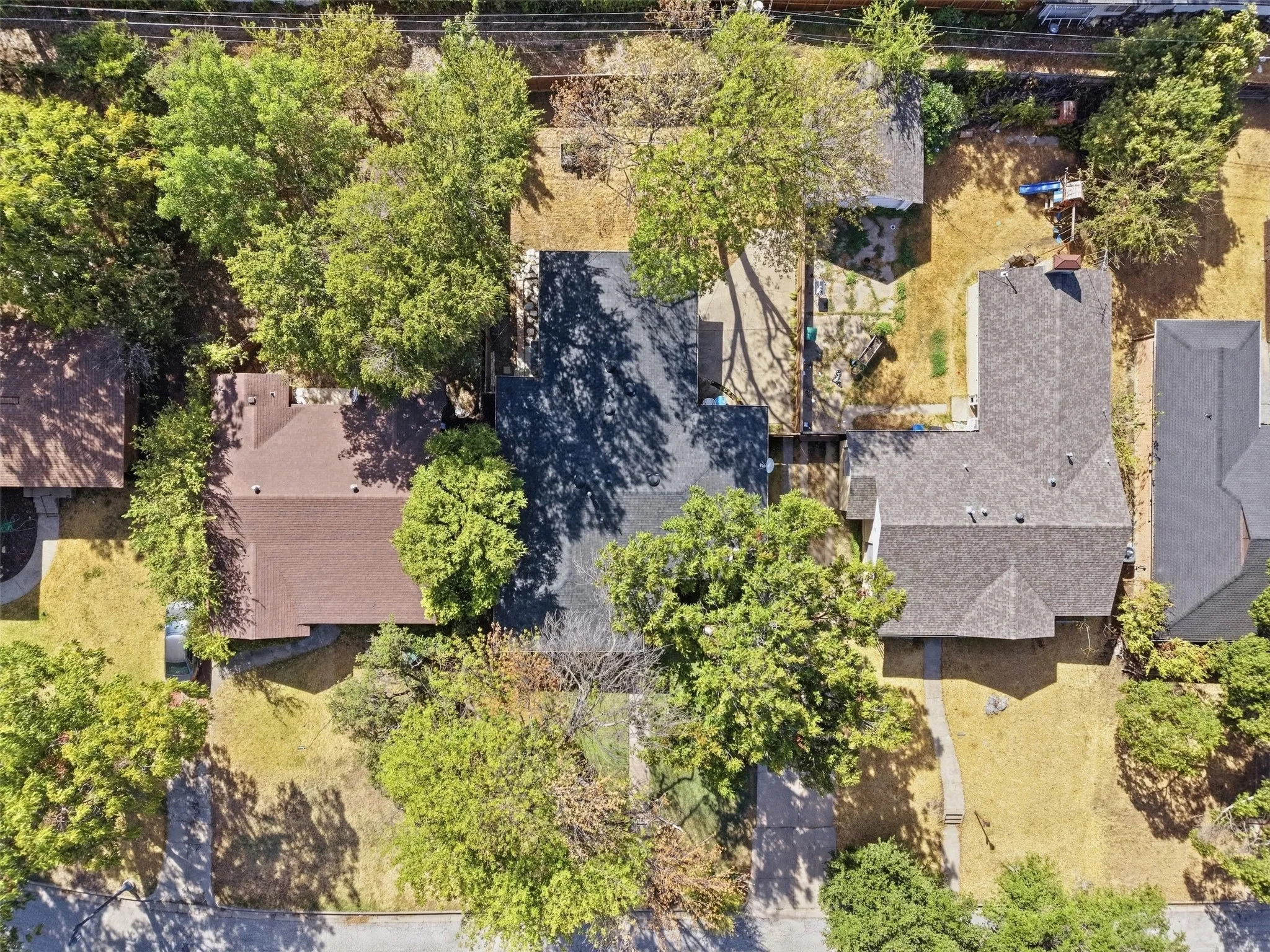Single Family Residence For Sale in Tarrant County , 2908 Ryan Place Drive, Fort Worth, Texas 76110, 3 Bedroom, 3 Bathroom, 2 Garage spaces, 1,748 Sqft, built in 1953, mls#21384412, Real Estate Agent in Fort Worth, Homes For Sale in Tarrant county, Homes For Sale in Fort Worth, Realtor in Fort Worth Texas, Real Estate Brokerage Independent Realty Texas, Luminita Cordes Realtor