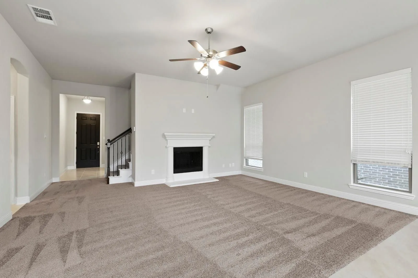 Single Family Residence For Rent in Denton County , 1316 Hudson Lane, Prosper, Texas 75078, 4 Bedroom, 3 Bathroom, 3 Garage spaces, 2,582 Sqft, built in 2018, mls#21389935, Real Estate Agent in Prosper, Homes For Rent in Denton county, Homes For Rent in Prosper, Realtor in Prosper Texas, Real Estate Brokerage Independent Realty Texas, Luminita Cordes Realtor