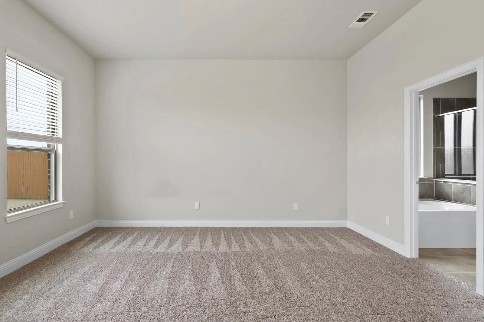 Single Family Residence For Rent in Denton County , 1316 Hudson Lane, Prosper, Texas 75078, 4 Bedroom, 3 Bathroom, 3 Garage spaces, 2,582 Sqft, built in 2018, mls#21389935, Real Estate Agent in Prosper, Homes For Rent in Denton county, Homes For Rent in Prosper, Realtor in Prosper Texas, Real Estate Brokerage Independent Realty Texas, Luminita Cordes Realtor