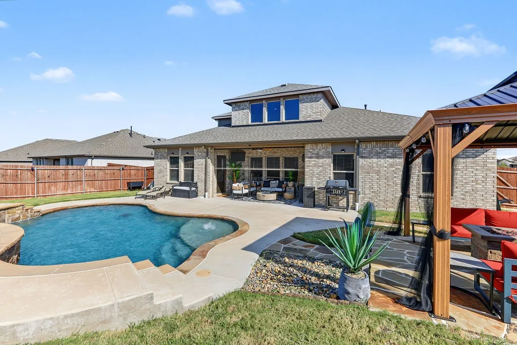 Single Family Residence For Sale in Dallas County , 1221 Boulder Drive, Cedar Hill, Texas 75104, 4 Bedroom, 3 Bathroom, 2 Garage spaces, 3,021 Sqft, built in 2023, mls#21389861, Real Estate Agent in Cedar Hill, Homes For Sale in Dallas county, Homes For Sale in Cedar Hill, Realtor in Cedar Hill Texas, Real Estate Brokerage Independent Realty Texas, Luminita Cordes Realtor