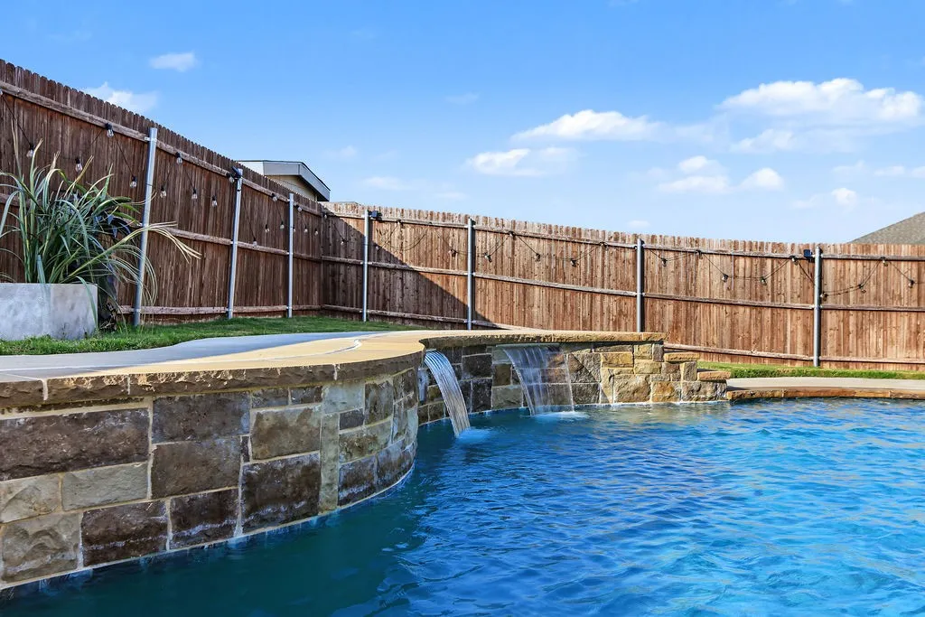 Single Family Residence For Sale in Dallas County , 1221 Boulder Drive, Cedar Hill, Texas 75104, 4 Bedroom, 3 Bathroom, 2 Garage spaces, 3,021 Sqft, built in 2023, mls#21389861, Real Estate Agent in Cedar Hill, Homes For Sale in Dallas county, Homes For Sale in Cedar Hill, Realtor in Cedar Hill Texas, Real Estate Brokerage Independent Realty Texas, Luminita Cordes Realtor