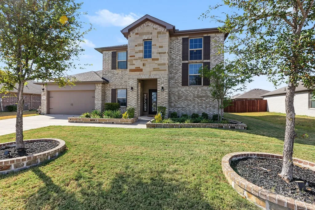 Single Family Residence For Sale in Dallas County , 1221 Boulder Drive, Cedar Hill, Texas 75104, 4 Bedroom, 3 Bathroom, 2 Garage spaces, 3,021 Sqft, built in 2023, mls#21389861, Real Estate Agent in Cedar Hill, Homes For Sale in Dallas county, Homes For Sale in Cedar Hill, Realtor in Cedar Hill Texas, Real Estate Brokerage Independent Realty Texas, Luminita Cordes Realtor