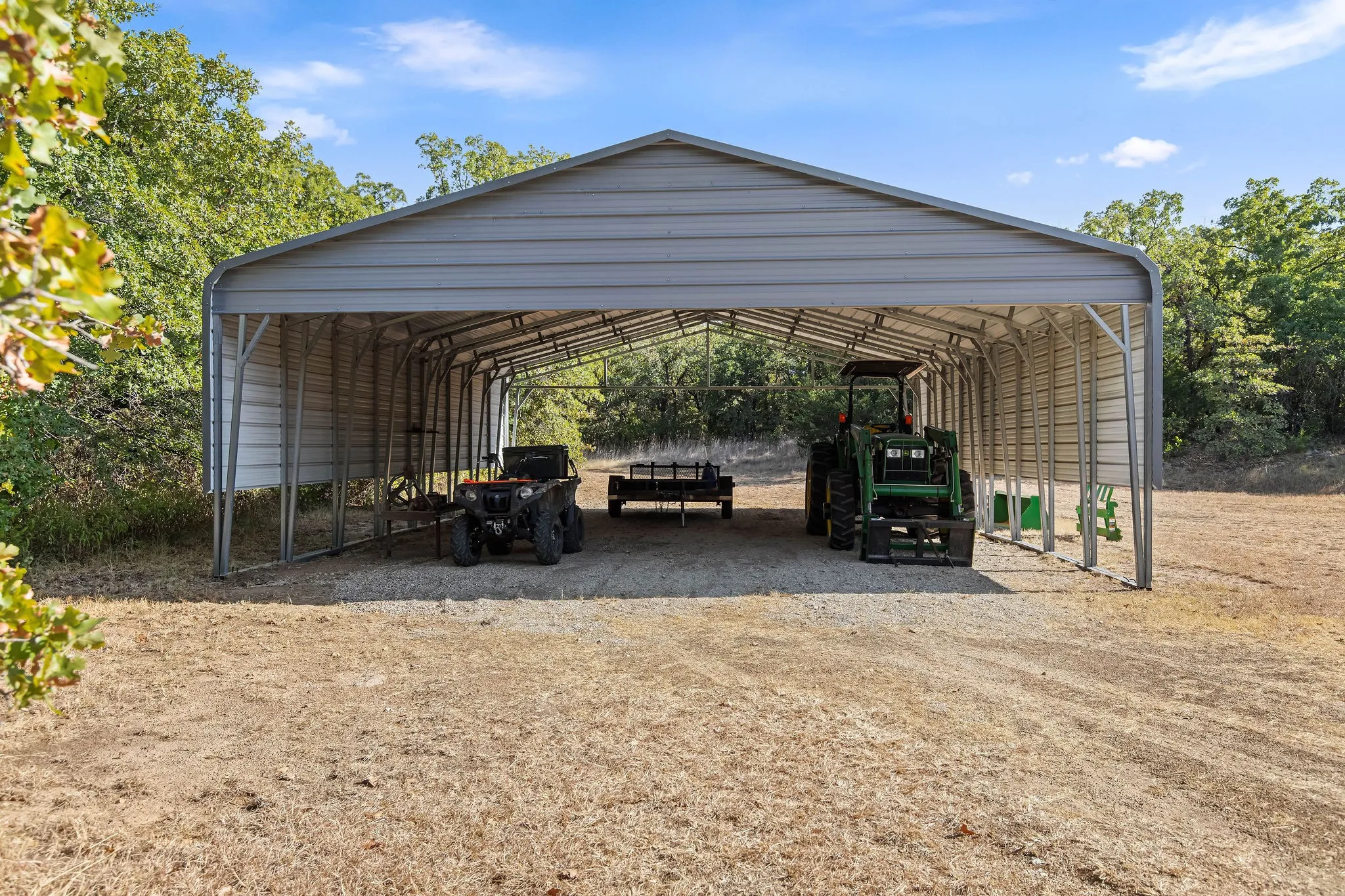 Single Family Residence For Sale in Wise County , 872 County Road 1670, Alvord, Texas 76225, 4 Bedroom, 3 Bathroom, 3 Garage spaces, 3,698 Sqft, built in 1998, mls#21388379, Real Estate Agent in Alvord, Homes For Sale in Wise county, Homes For Sale in Alvord, Realtor in Alvord Texas, Real Estate Brokerage Independent Realty Texas, Luminita Cordes Realtor