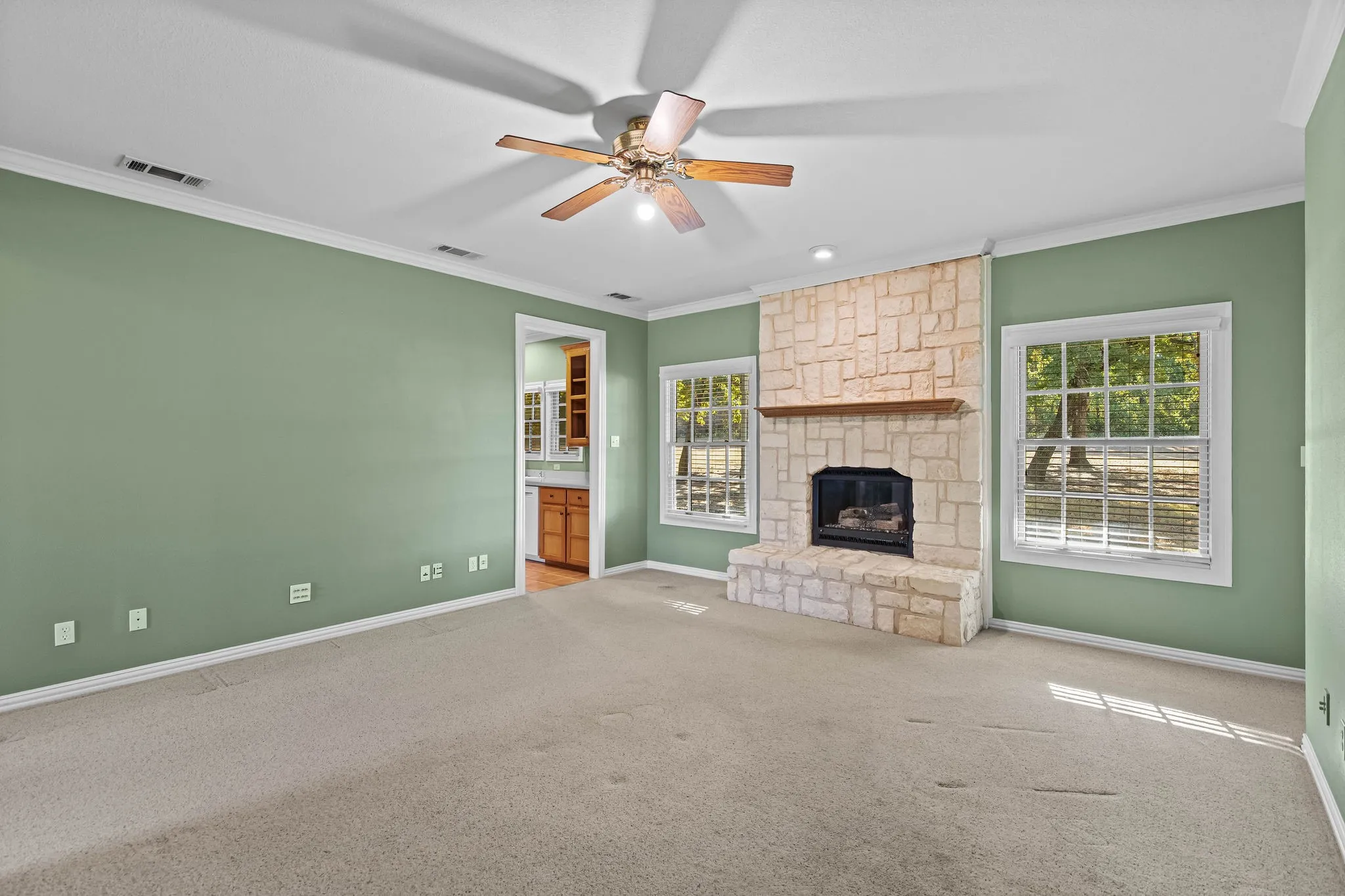 Single Family Residence For Sale in Wise County , 872 County Road 1670, Alvord, Texas 76225, 4 Bedroom, 3 Bathroom, 3 Garage spaces, 3,698 Sqft, built in 1998, mls#21388379, Real Estate Agent in Alvord, Homes For Sale in Wise county, Homes For Sale in Alvord, Realtor in Alvord Texas, Real Estate Brokerage Independent Realty Texas, Luminita Cordes Realtor
