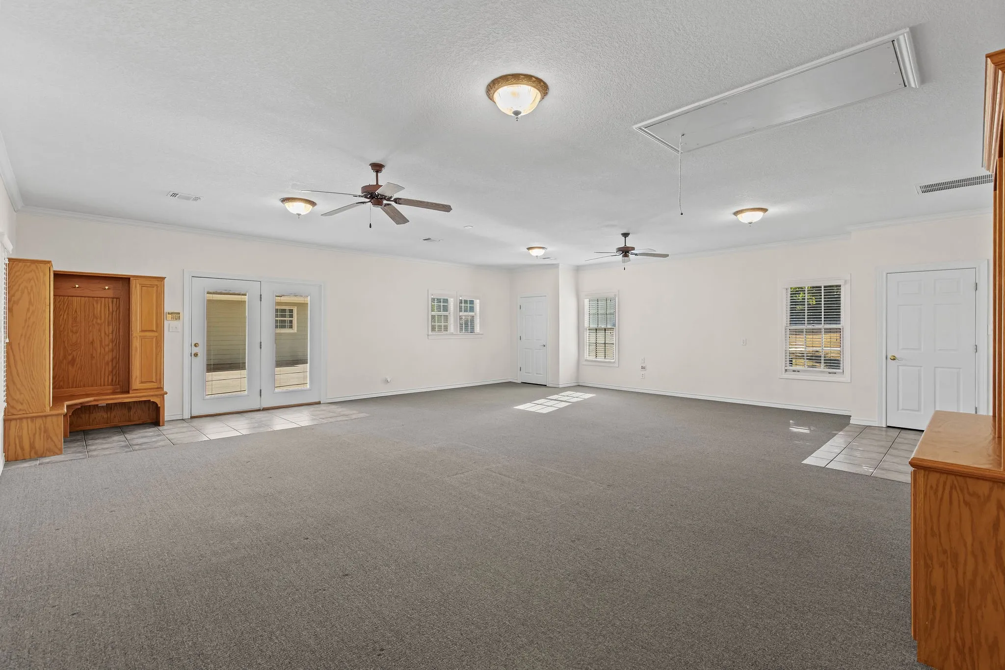 Single Family Residence For Sale in Wise County , 872 County Road 1670, Alvord, Texas 76225, 4 Bedroom, 3 Bathroom, 3 Garage spaces, 3,698 Sqft, built in 1998, mls#21388379, Real Estate Agent in Alvord, Homes For Sale in Wise county, Homes For Sale in Alvord, Realtor in Alvord Texas, Real Estate Brokerage Independent Realty Texas, Luminita Cordes Realtor